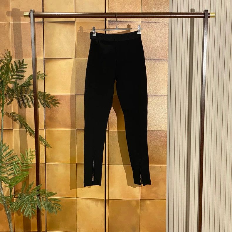 Louis Vuitton Louis Vuitton size s Black Fitness Yoga Pants with Full Wai Size US 28 / EU 44 - 2 Thumbnail
