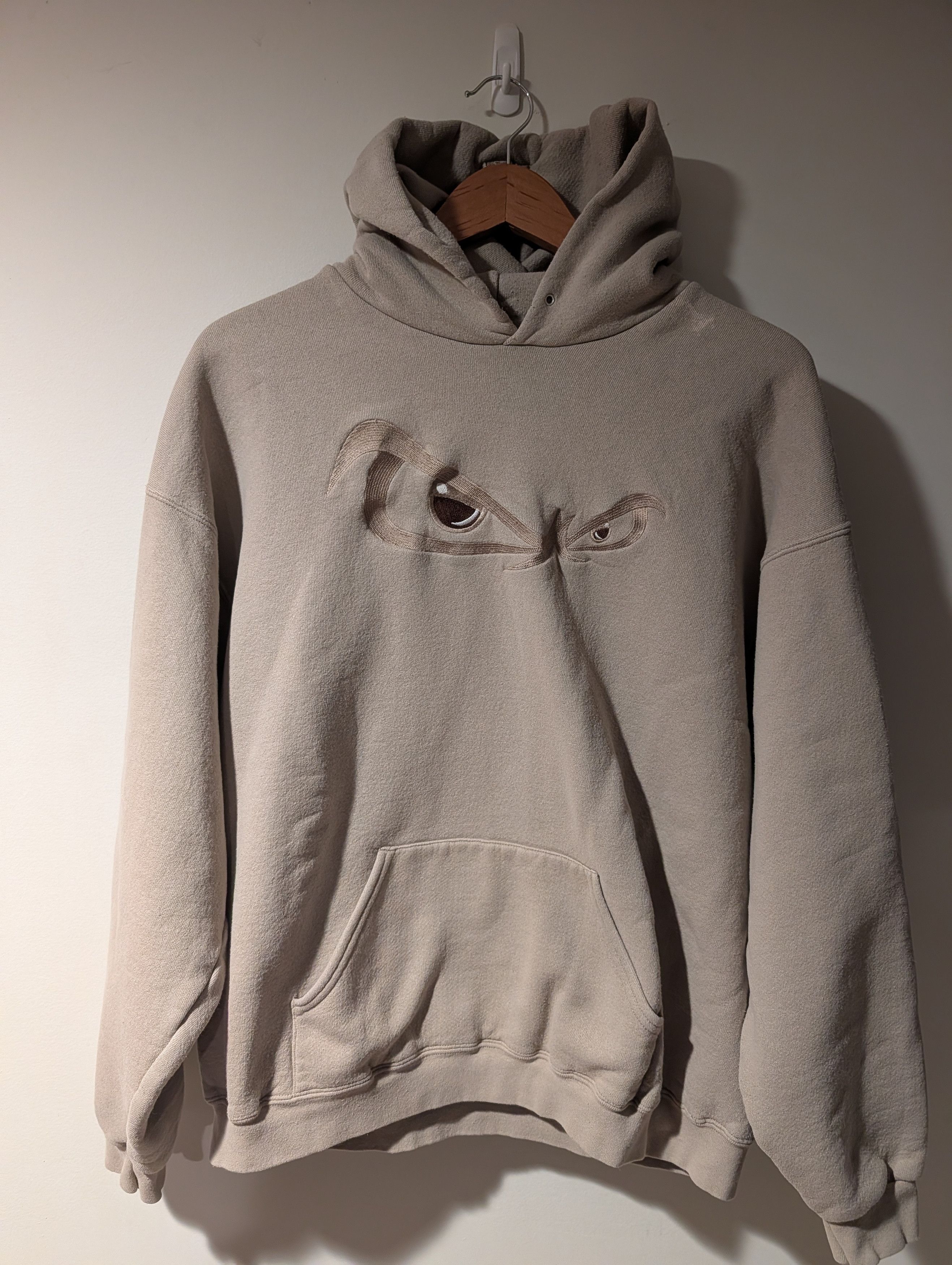 No Fear Vintage 90s No Fear Eyes Embroidered Pullover Hoodie Tan XL Size US XL / EU 56 / 4 - 1 Thumbnail