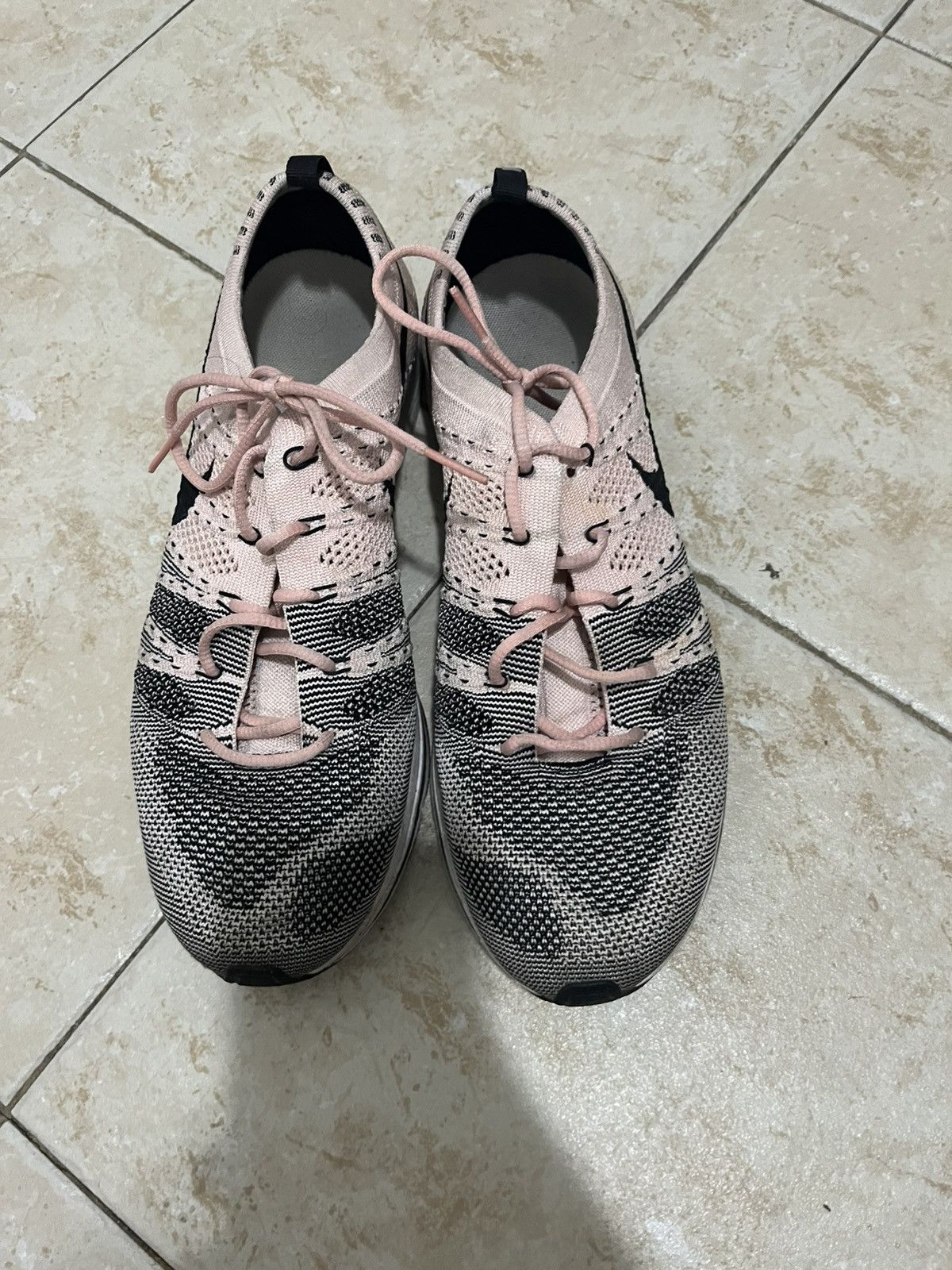 Nike Nike flyknit pink Size US 9 / EU 42 - 6 Thumbnail