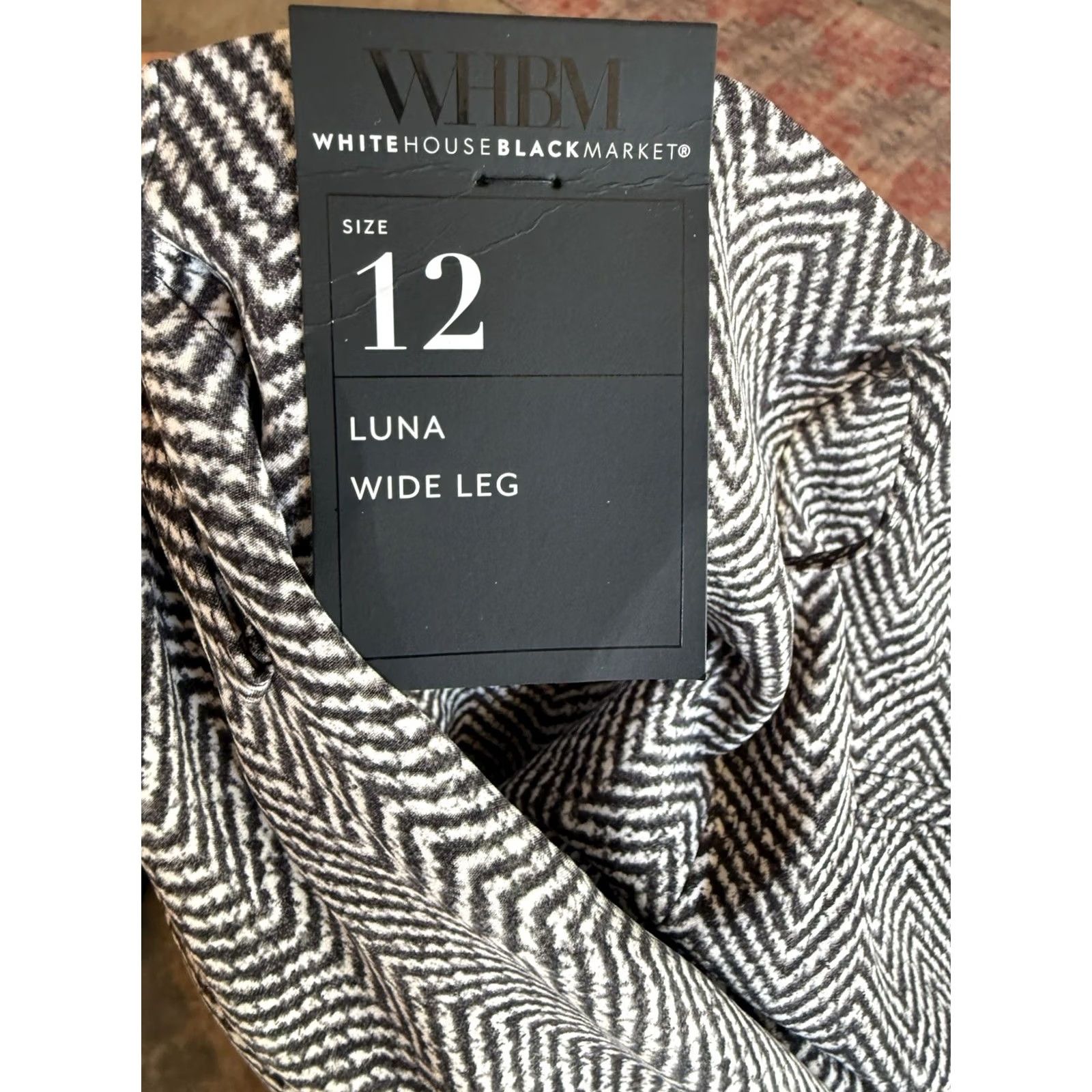 White House Black Market VINTAGE White House Black Market Luna Wide Leg Dress Pant 12 Black White Print Women's Pants Wide-Leg 31in Inseam Size 34" / US 12 / IT 48 - 7 Thumbnail