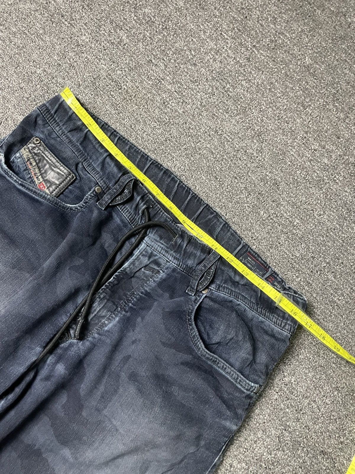 Diesel × Vintage DIESEL INDUSTRY RELAXED FIT JEANS (103) Size US 33 - 4 Thumbnail