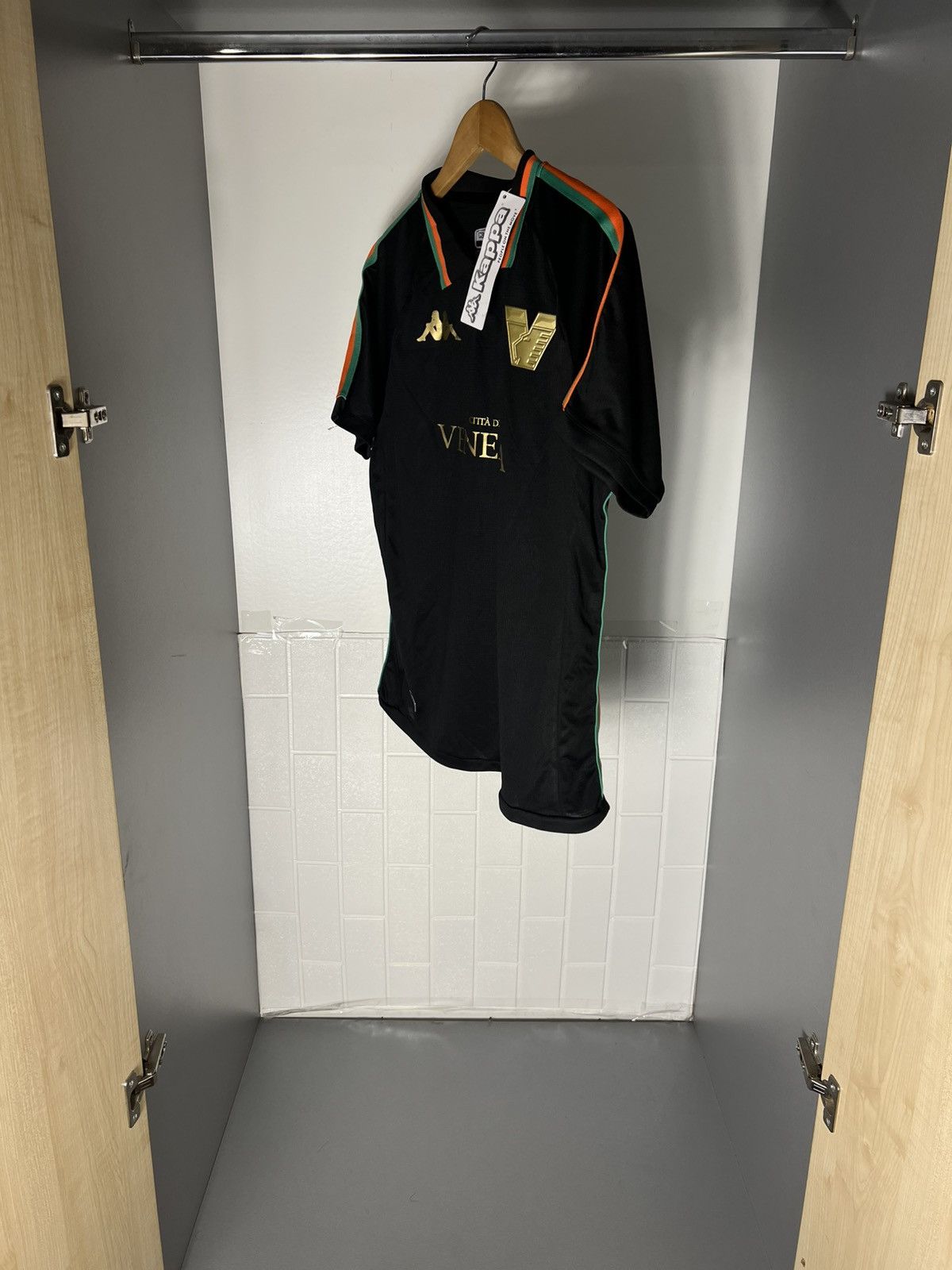 Kappa VINTAGE KAPPA FC VENEZIA ITALY SOCCER JERSEY RETRO Y2K 90s Size US L / EU 52-54 / 3 - 8 Thumbnail