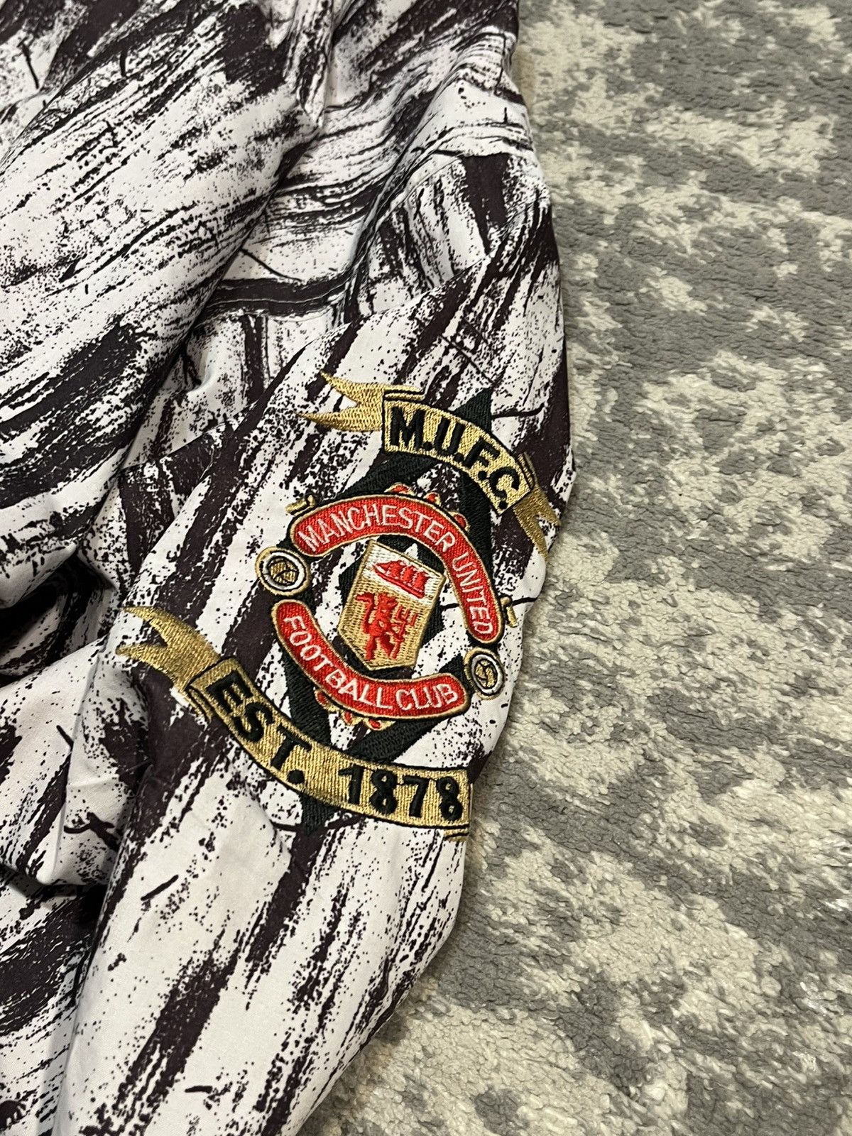 Umbro Vintage Umbro Manchester United 1992/93 Jacket Size US L / EU 52-54 / 3 - 5 Thumbnail