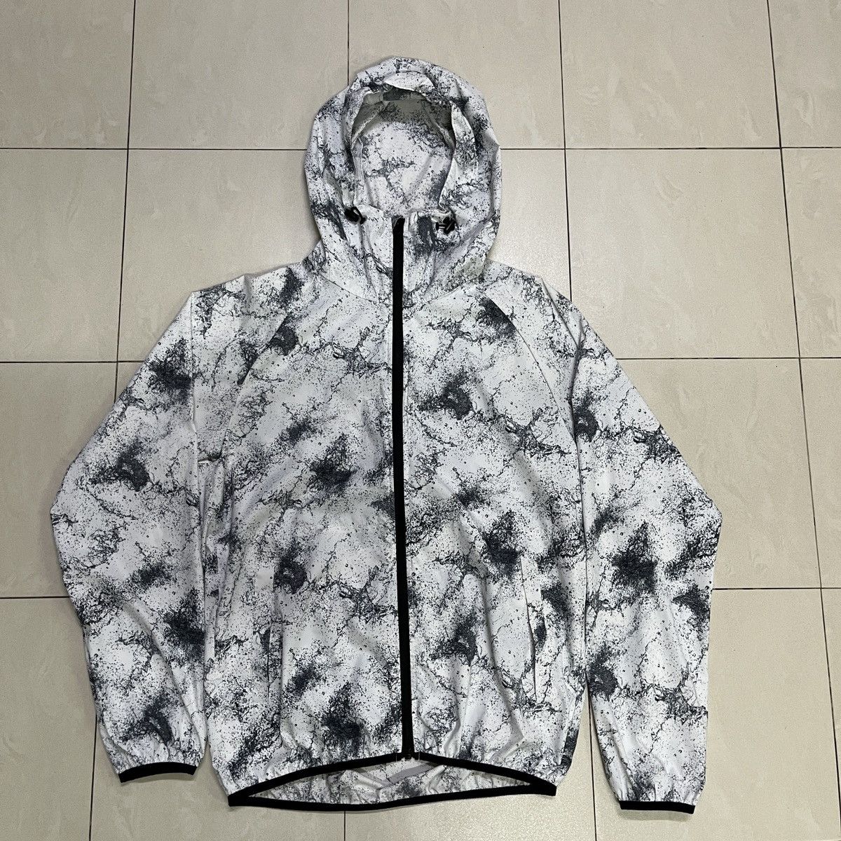 GU × Japanese Brand Graphic Print Windbreaker Jacket Size US M / EU 48-50 / 2 - 2 Thumbnail