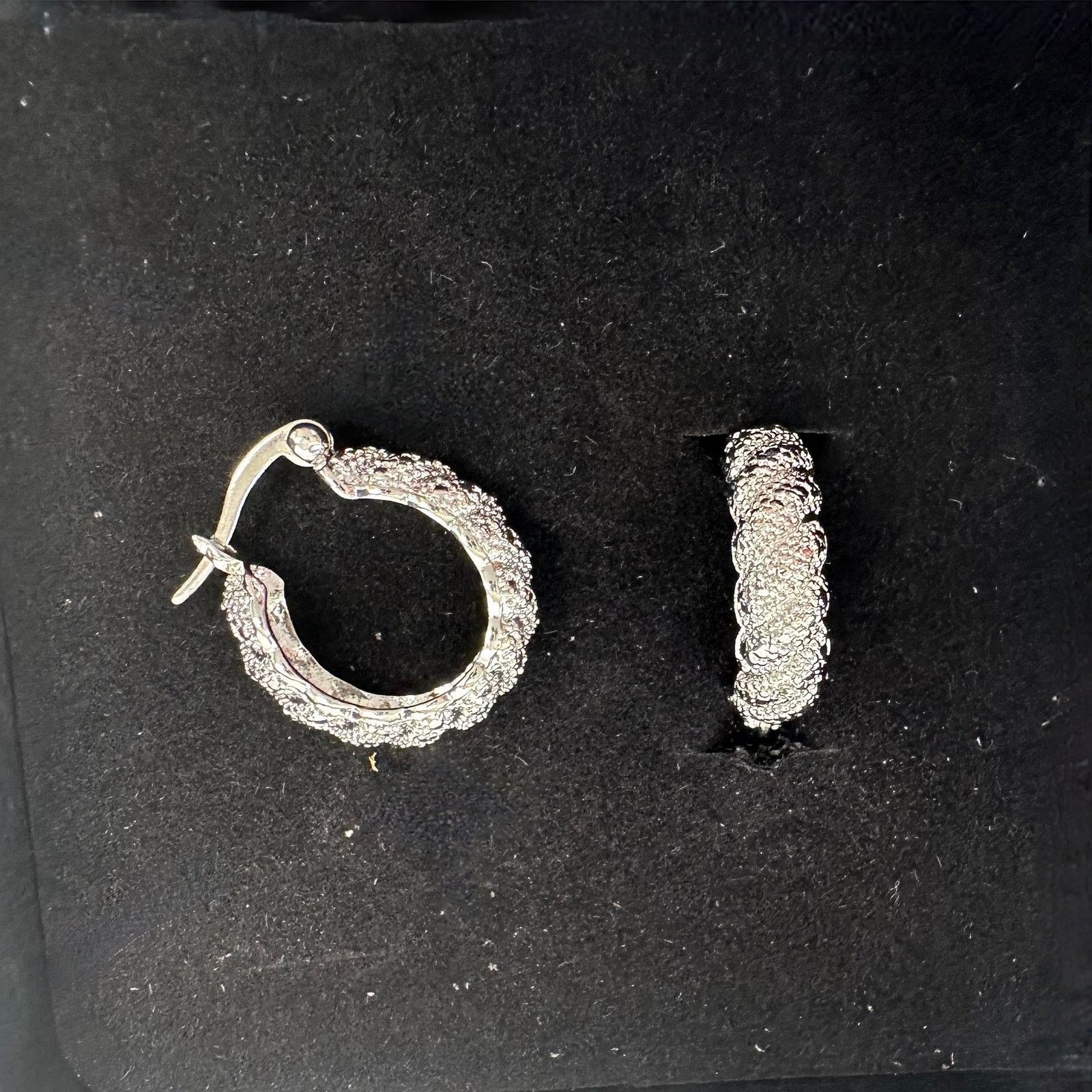 Other Holsted Jewelers Rhodium Plated Detailed Hoop Earrings Size ONE SIZE - 13 Thumbnail