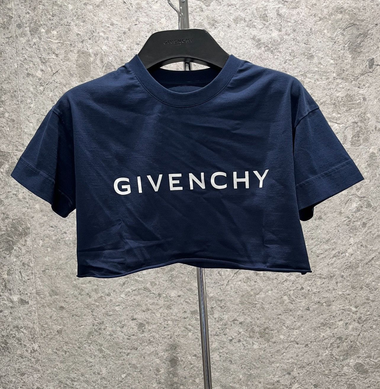 Givenchy t-shirt cropped dark navy Size US XS / EU 42 / 0 - 1 Thumbnail