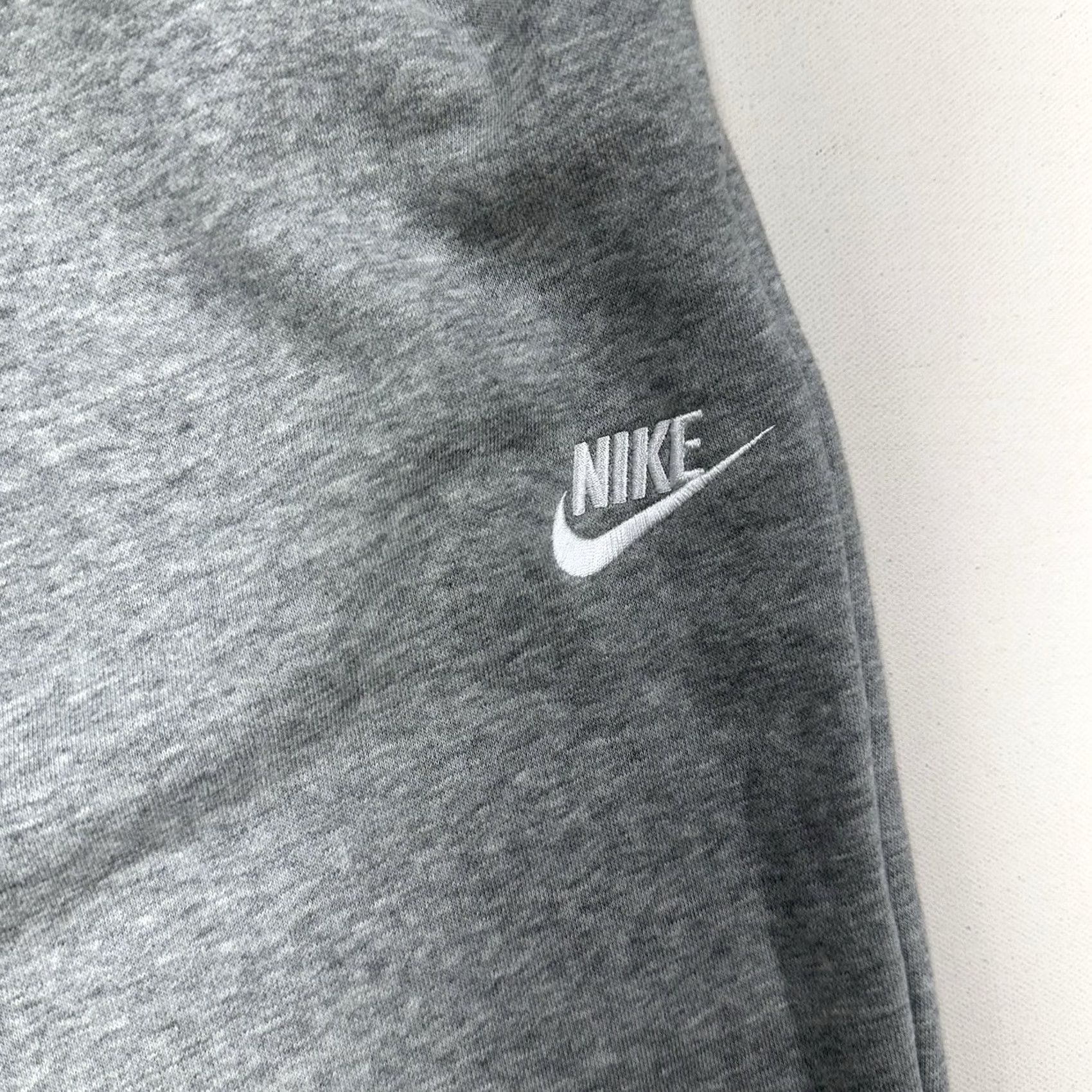 Nike Nike Club Fleece Jogger Sweatpants DV5085-010 Women’s 3X Gray Plus Size Training Johnson Size 40" / US 18 - 4 Thumbnail