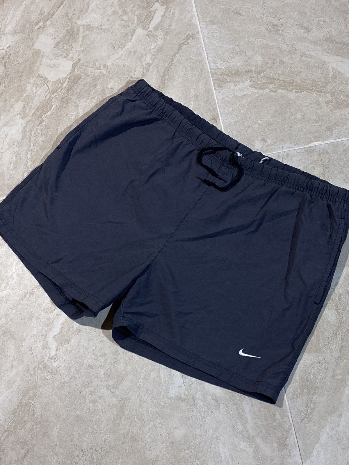 Nike 🔥 Y2K NIKE SWOOSH SWIM SHORTS NYLON SUMMER VIBES GREY Size US 32 / EU 48 - 2 Thumbnail