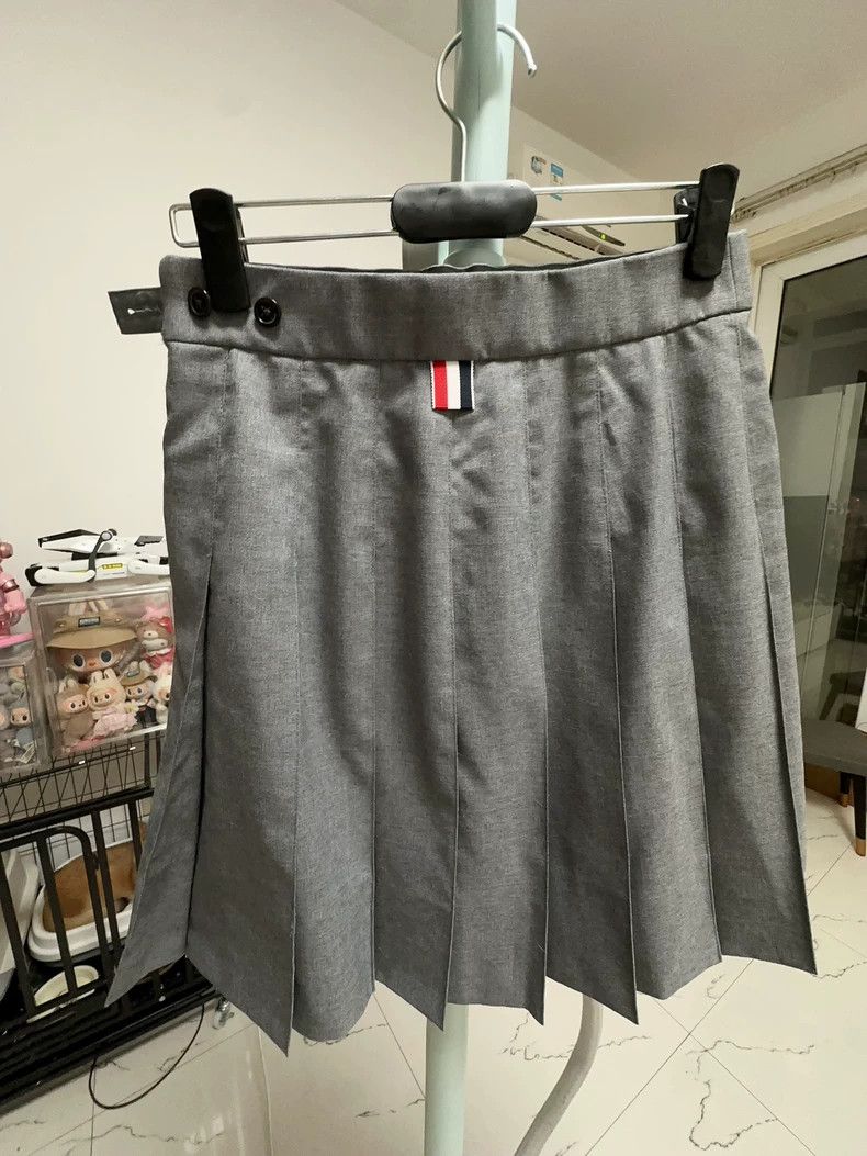 Thom Browne Thom Browne Classic pleated skirt Size 24" / US 00 / IT 34 - 2 Thumbnail