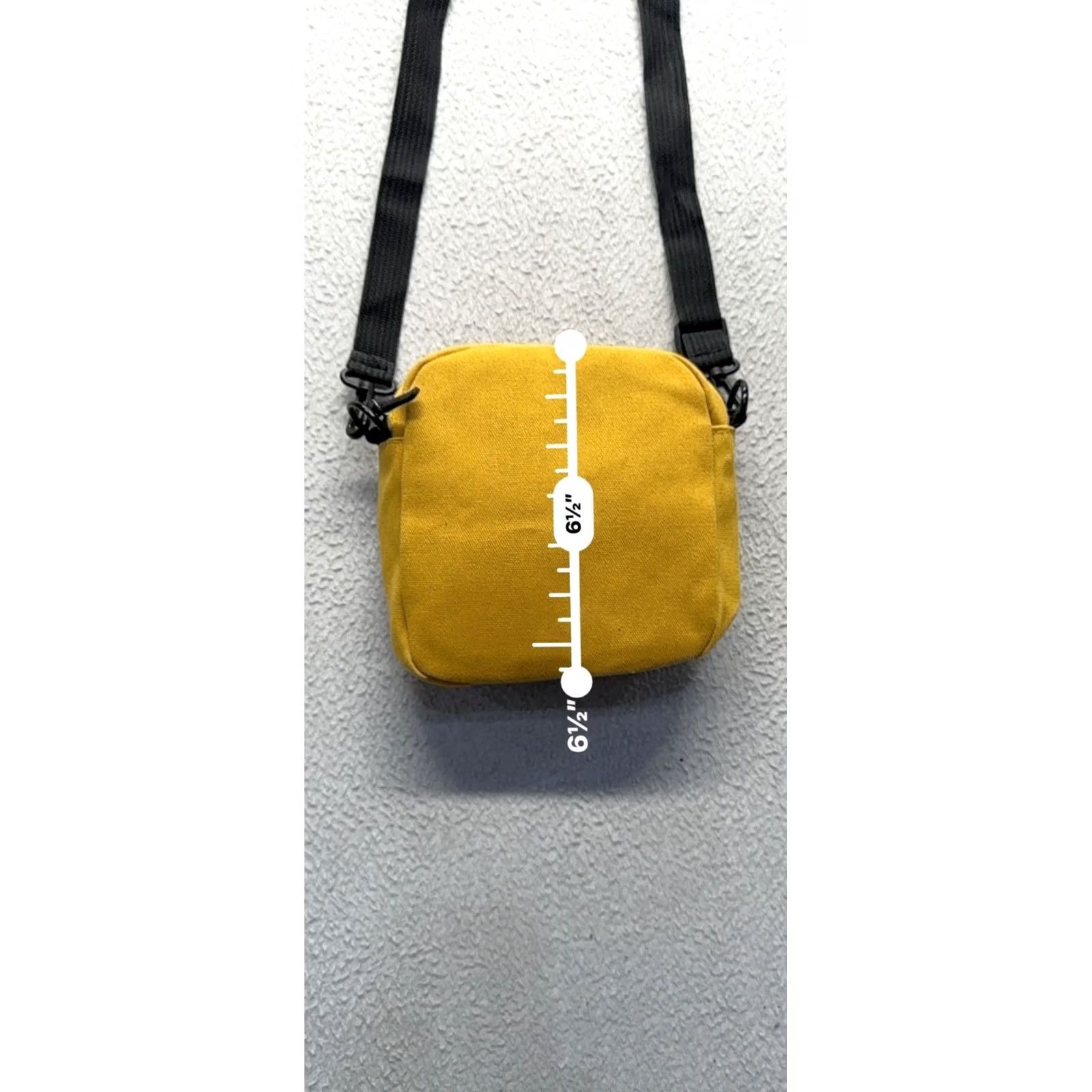 Vintage Yellow Canvas Crossbody Bag Shark Graphic & Adjustable Strap Womens 6.5" Canvas Exterior Zippered Pocket 9708 Size ONE SIZE - 6 Thumbnail