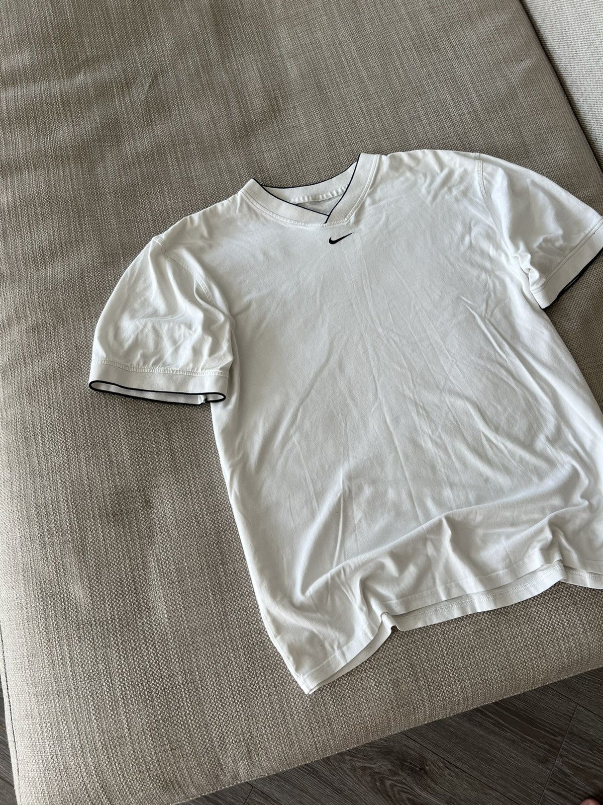 Nike × Vintage Vintage 💥 Nike T-Shirt Center Logo Tee Size US XL / EU 56 / 4 - 3 Thumbnail
