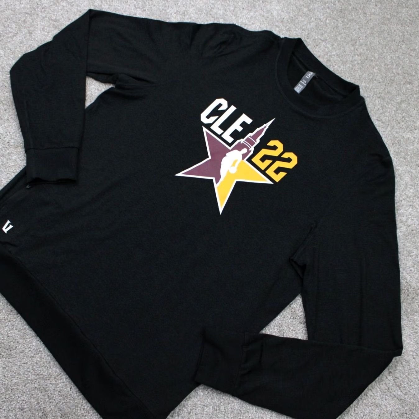 Vuori Vuori Cleveland Sweatshirt Mens Medium Black Ponto Performance NBA Cavs Pullover Size US M / EU 48-50 / 2 - 3 Thumbnail
