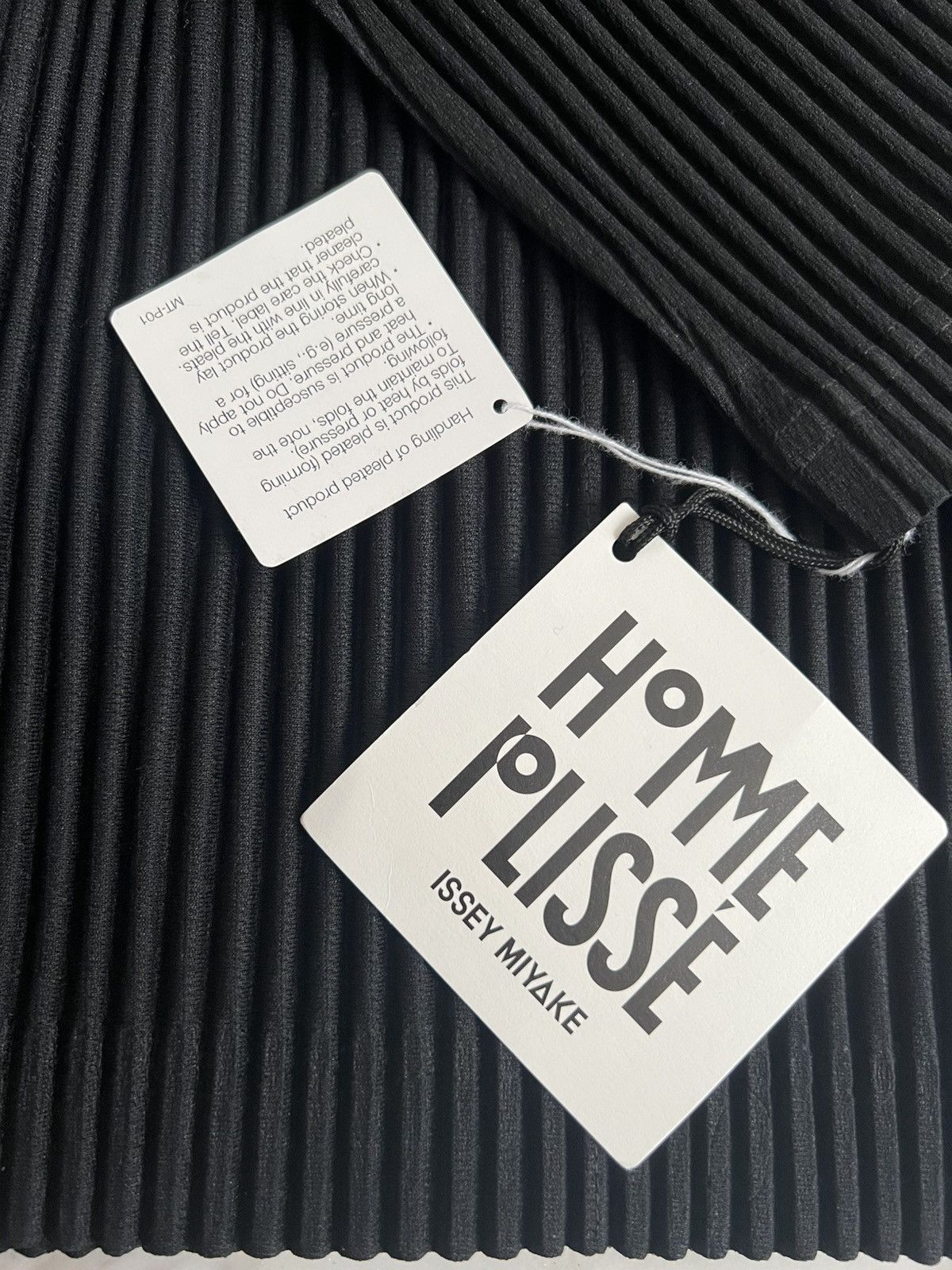 Issey Miyake HOMME PLISSÉ ISSEY MIYAKE Jacket Black Pleated 4 X- Large Size US XL / EU 56 / 4 - 6 Thumbnail