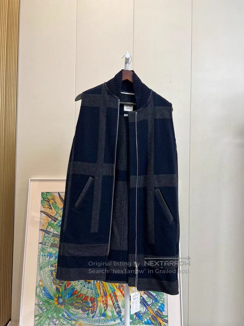 Hermes Hermes Sleeveless long cashmere coat Size XS / US 0-2 / IT 36-38 - 1 Thumbnail