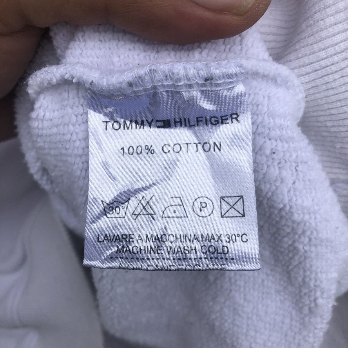 Tommy Hilfiger Vintage Tommy Hilfiger Jeans Sweatshirt Crewneck Size US M / EU 48-50 / 2 - 11 Thumbnail
