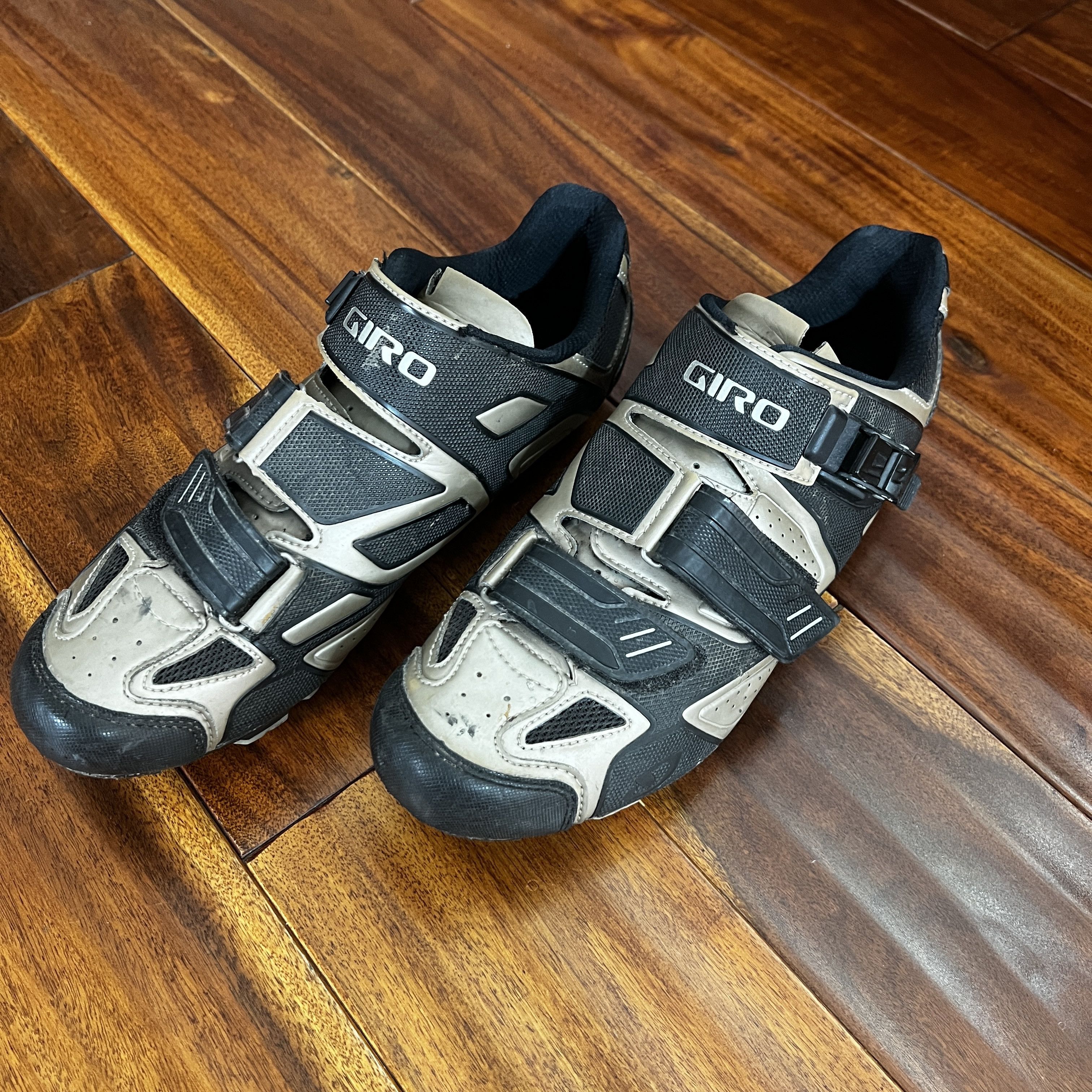 Giro Giro Code Easton EC90 Carbon Cycling Shoe Black Magnesium 11 Size US 11 / EU 44 - 1 Thumbnail