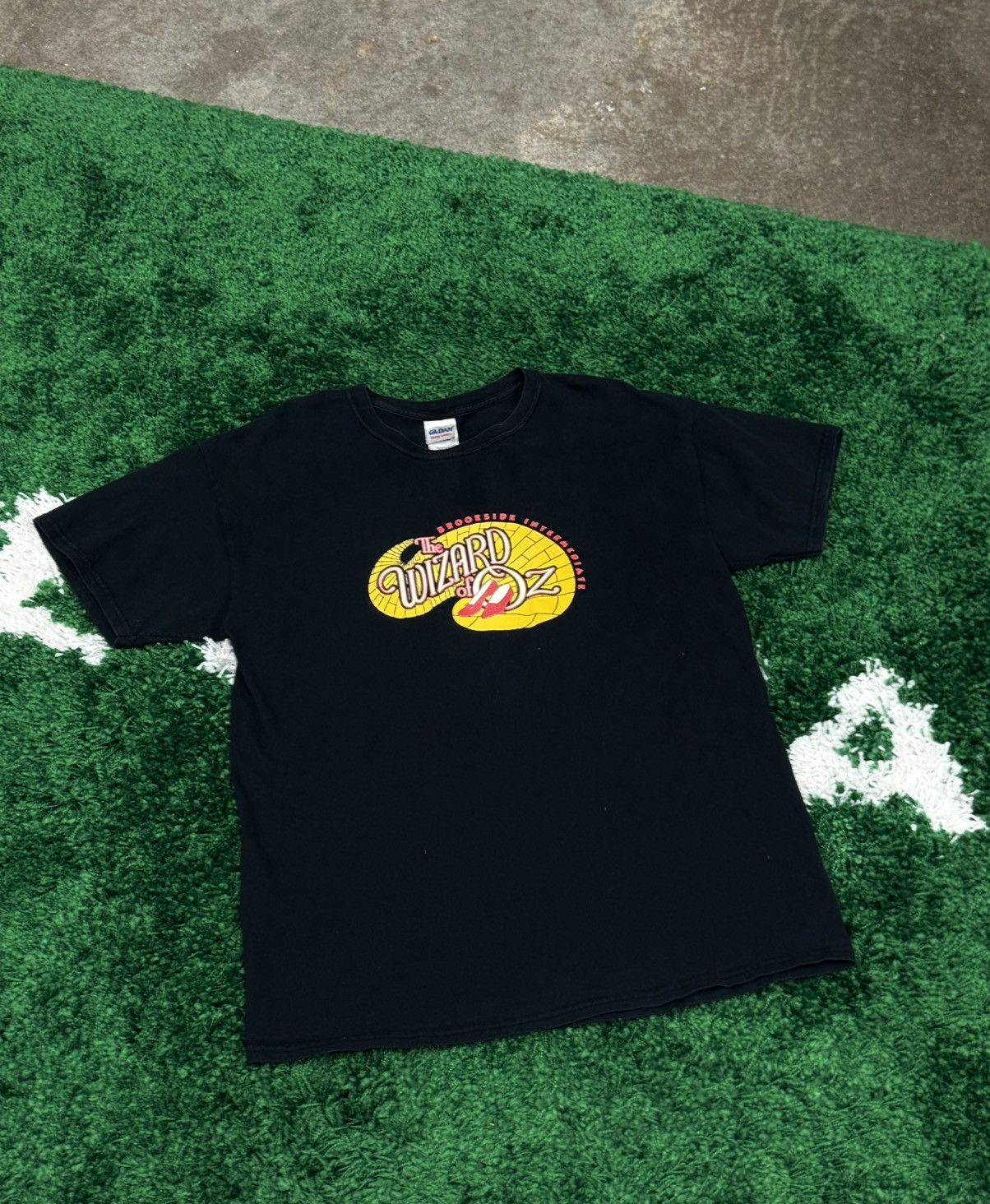 Gildan Vintage Gildan 00s Y2k Wizard of Oz Theater Art Tee Size US L / EU 52-54 / 3 - 1 Thumbnail