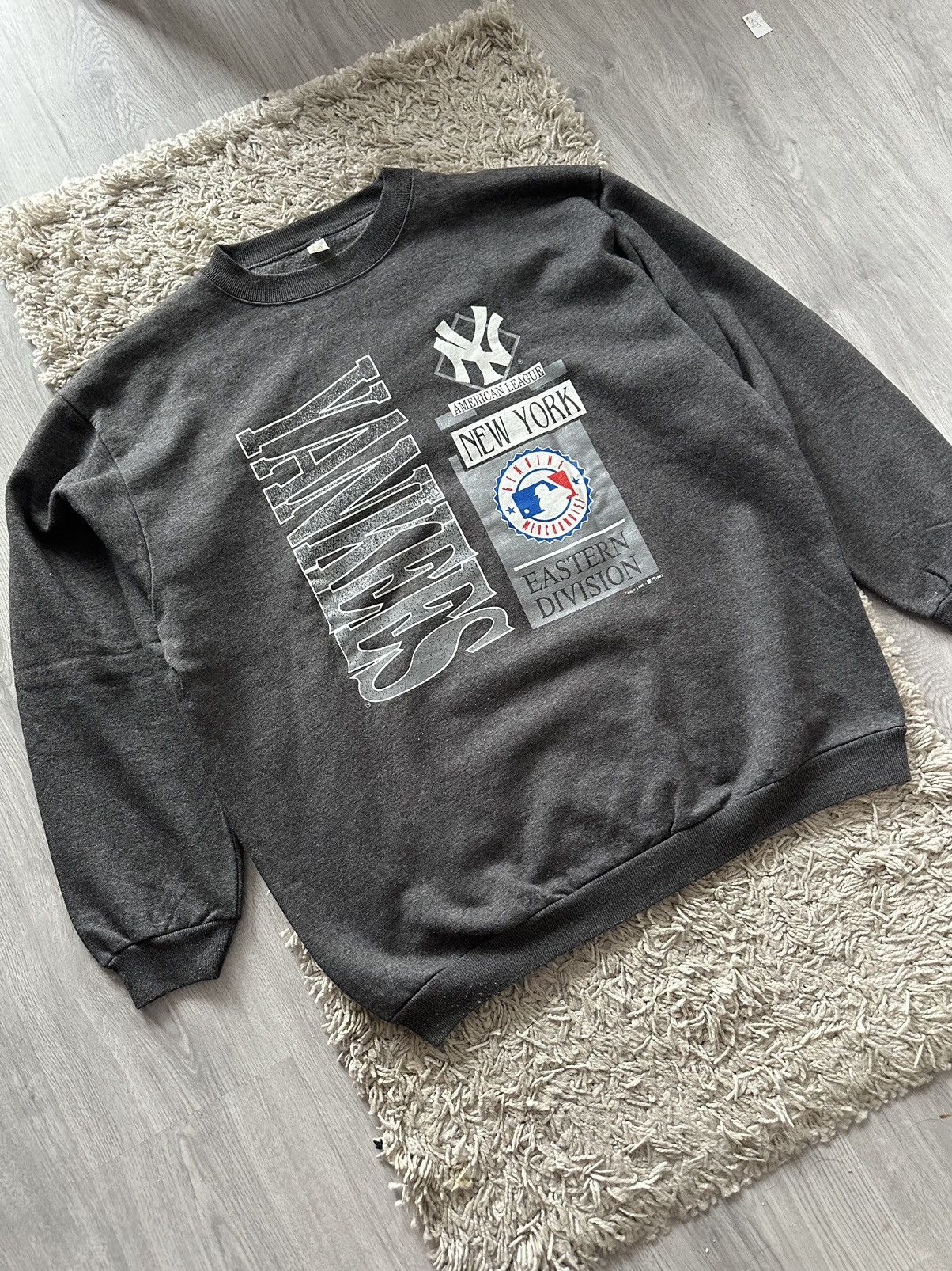 MLB New York Yankees Crewneck Sweatshirt MLB 1993 Vintage Grey Size US L / EU 52-54 / 3 - 2 Thumbnail