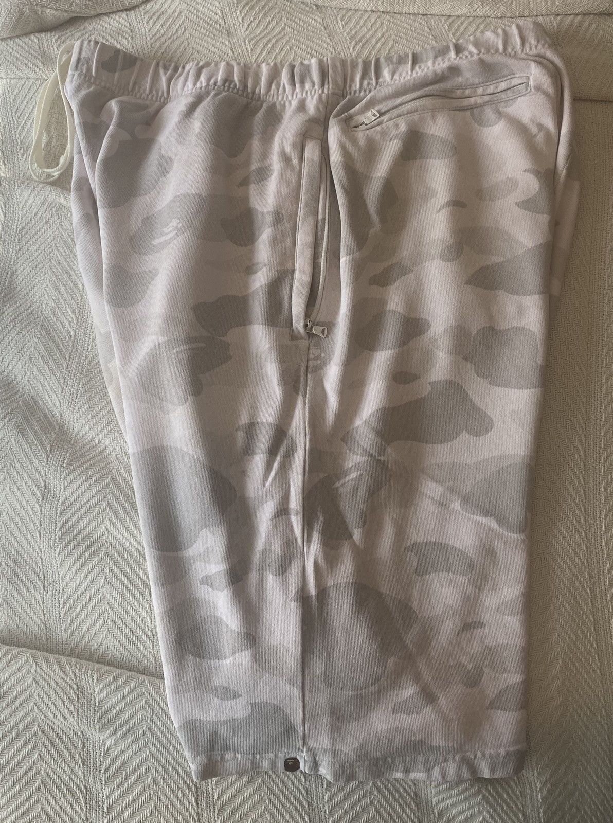 Bape Vintage A Bathing Ape Bape Early 2000’s XL White Camo Shorts Size US 36 / EU 52 - 4 Thumbnail