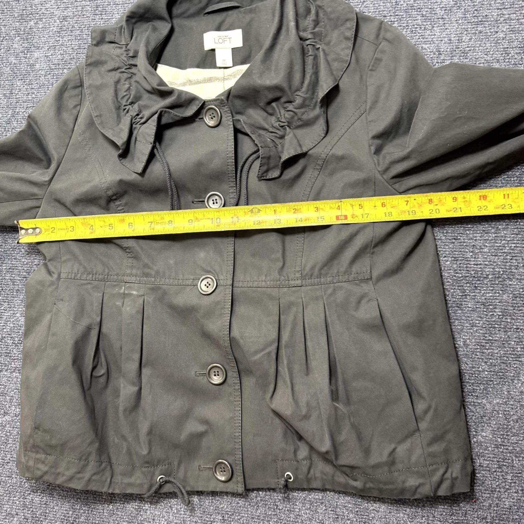Ann Taylor VINTAGE? No. The title should be: Ann Taylor Loft Jacket Womens Medium Black Cotton Ruffle Collar Button Front Size M / US 6-8 / IT 42-44 - 7 Thumbnail
