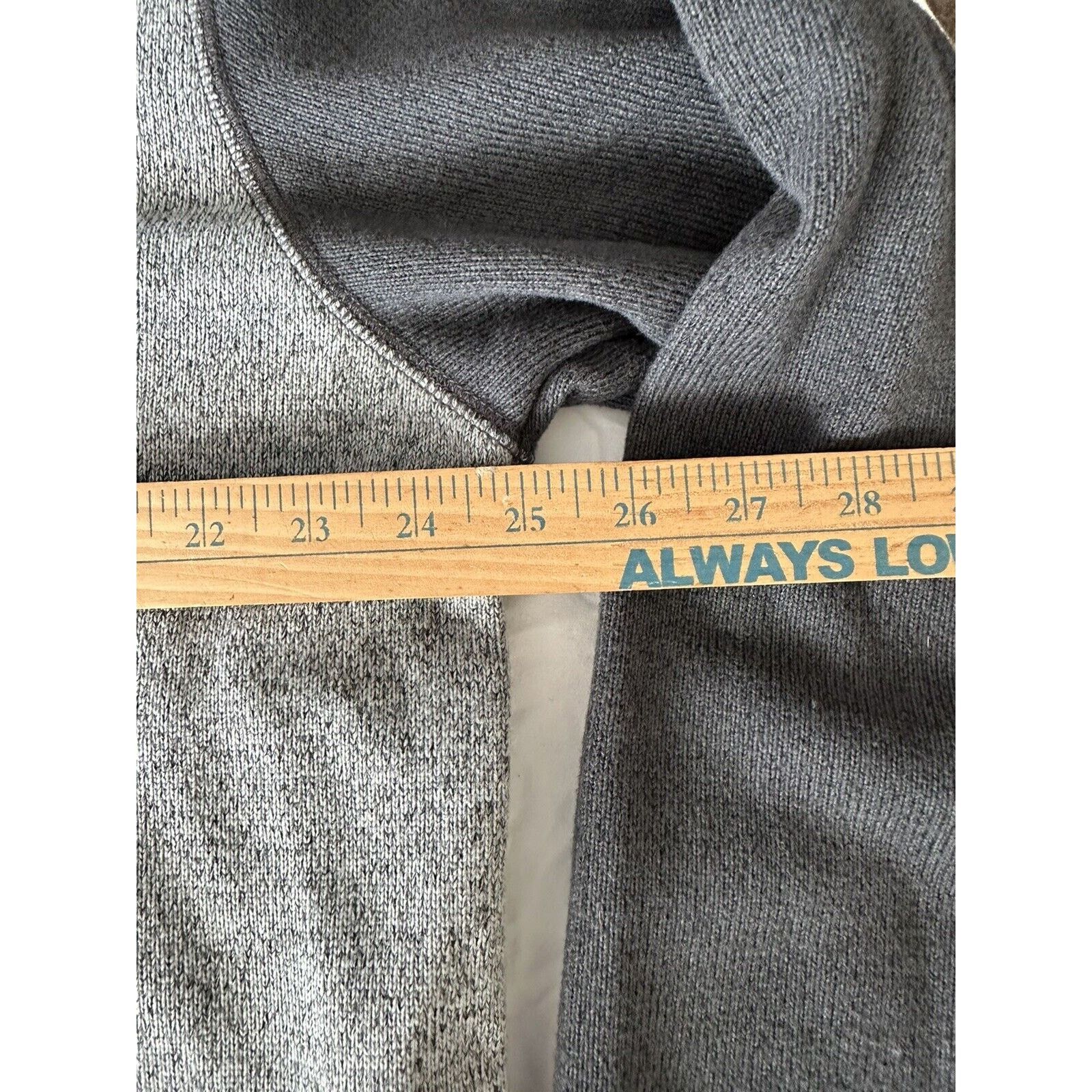 G.H. Bass & Co. G.H. Bass & Co. Mens XL Gray Speckle w/Solid Sleeves Thermal Size US XL / EU 56 / 4 - 6 Thumbnail