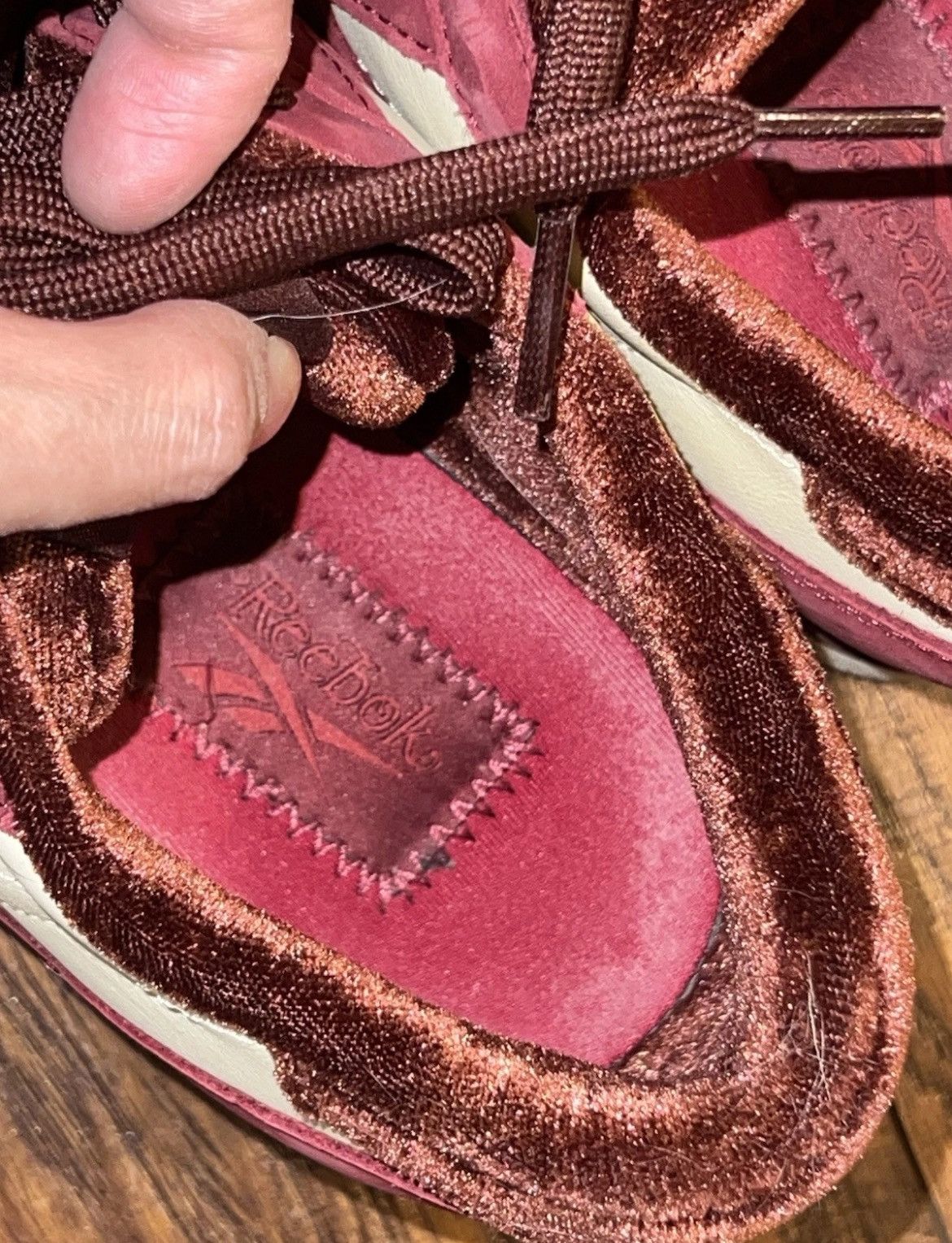 Reebok Size 13 - Reebok Classic Leather Valentine's Day Size US 13 / EU 46 - 14 Thumbnail