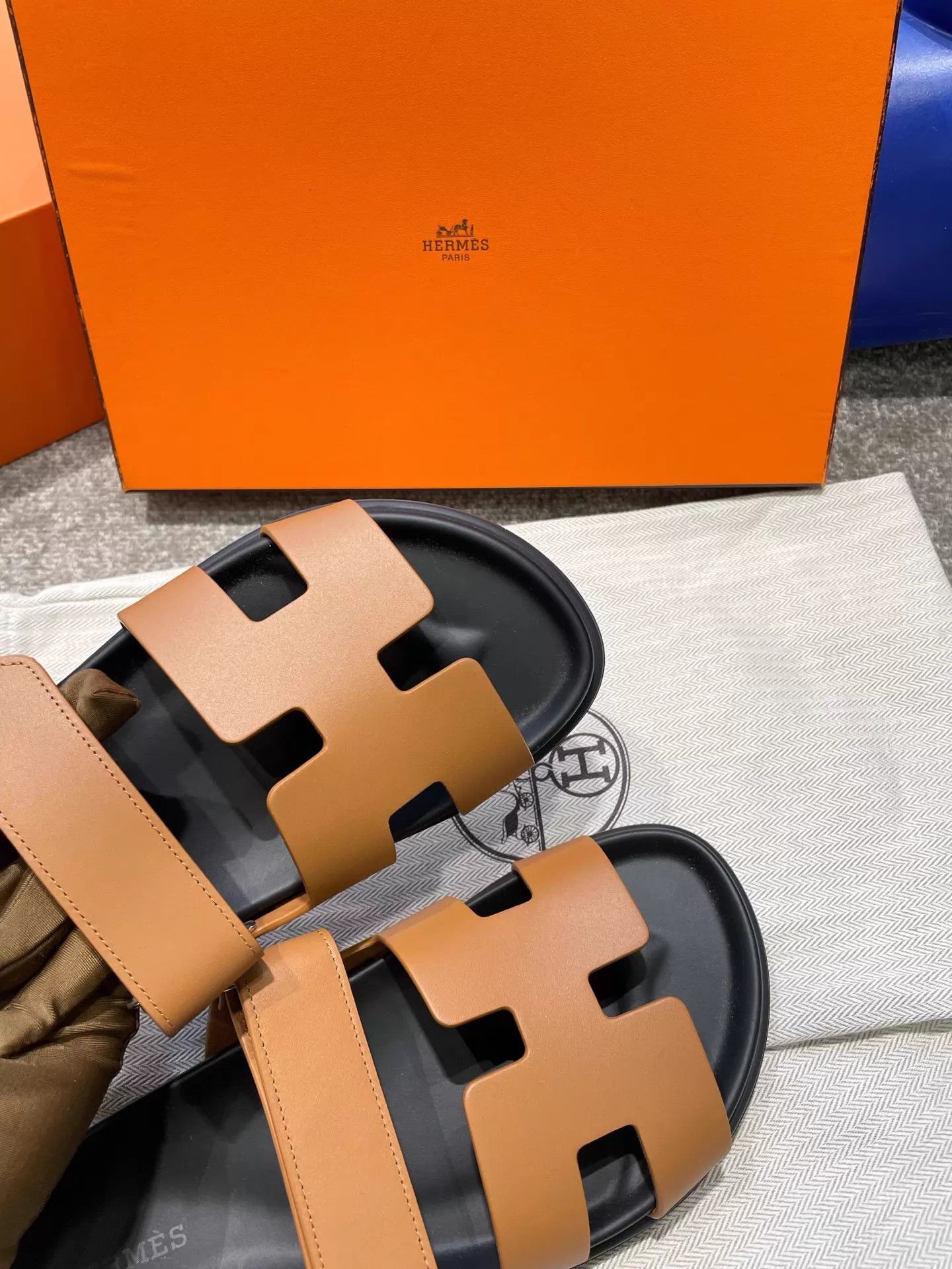 Hermes Hermes 'Erji' Classic Brown Velcro Flat Slides 37 Size US 6.5 / IT 36.5 - 5 Thumbnail