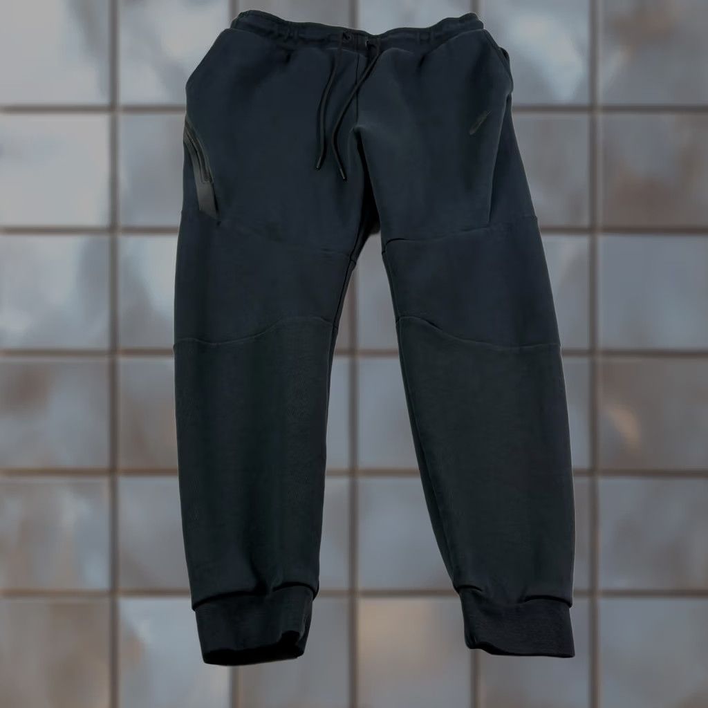 Nike Nike Tech Fleece Jogger Sweatpants Mens Large Black Sportswear Casual Lounge Size US 31 - 1 Thumbnail
