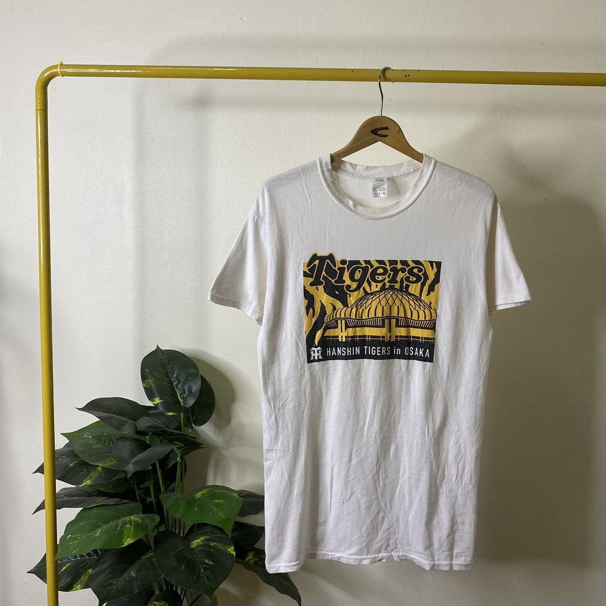 Japanese Brand Y2K Hanshin Tigers In Osaka Bathing Ape BAPE Style Tee Size US M / EU 48-50 / 2 - 1 Thumbnail