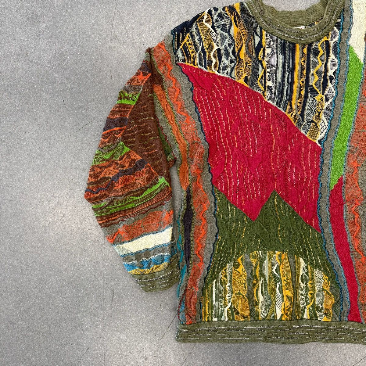 Coogi ‘90s Vintage Coogi Knitted Tonal Abstract Sweater Size US XL / EU 56 / 4 - 3 Thumbnail