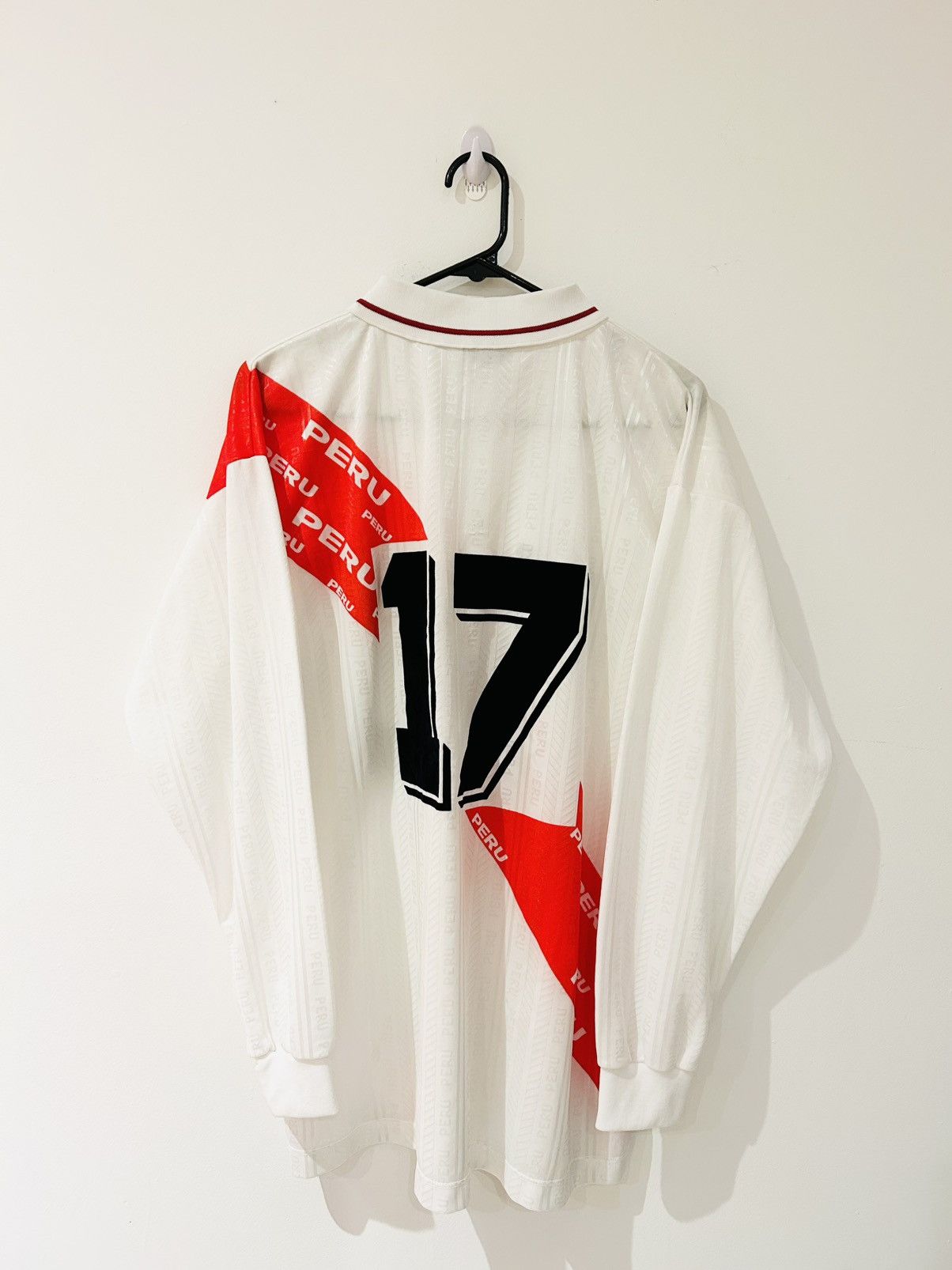 Umbro Peru 1996 home Matchworn L/S jersey Size US XL / EU 56 / 4 - 2 Thumbnail