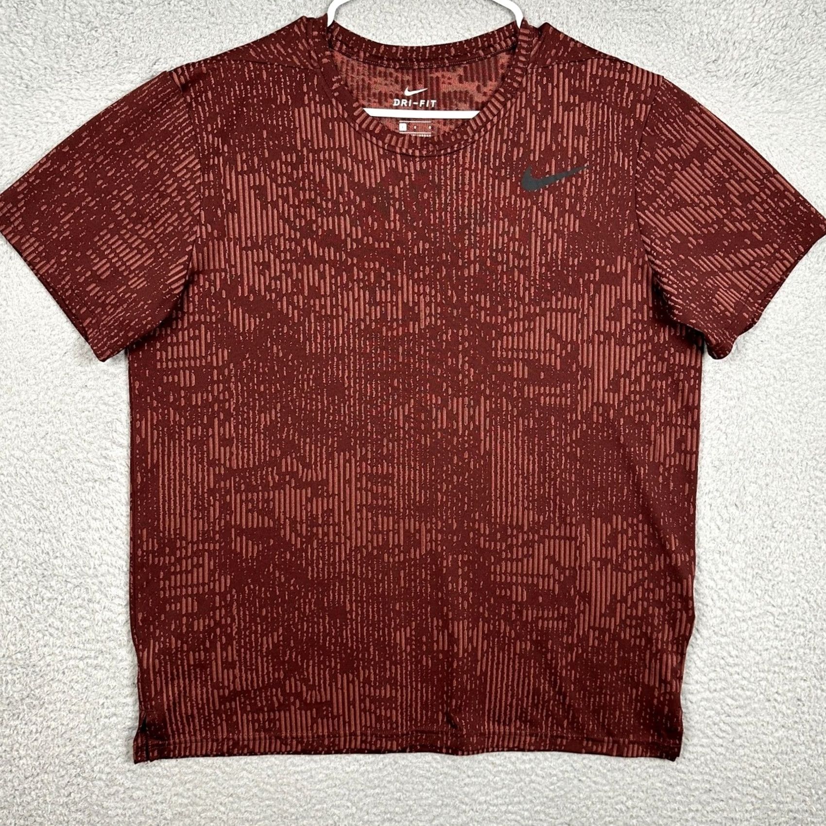 Nike VINTAGE Nike T-Shirt Mens Large Brown Textured Geometric Training Tee Short Sleeve EUC Size US L / EU 52-54 / 3 - 3 Thumbnail