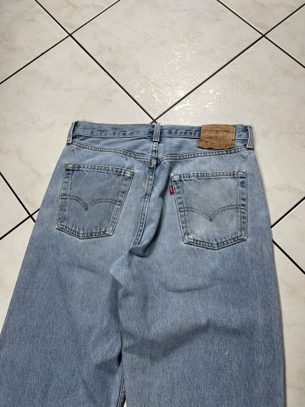 Levi's Vintage 90s Levi’s 518 light blue washed distressed jeans Size US 33 - 13 Thumbnail