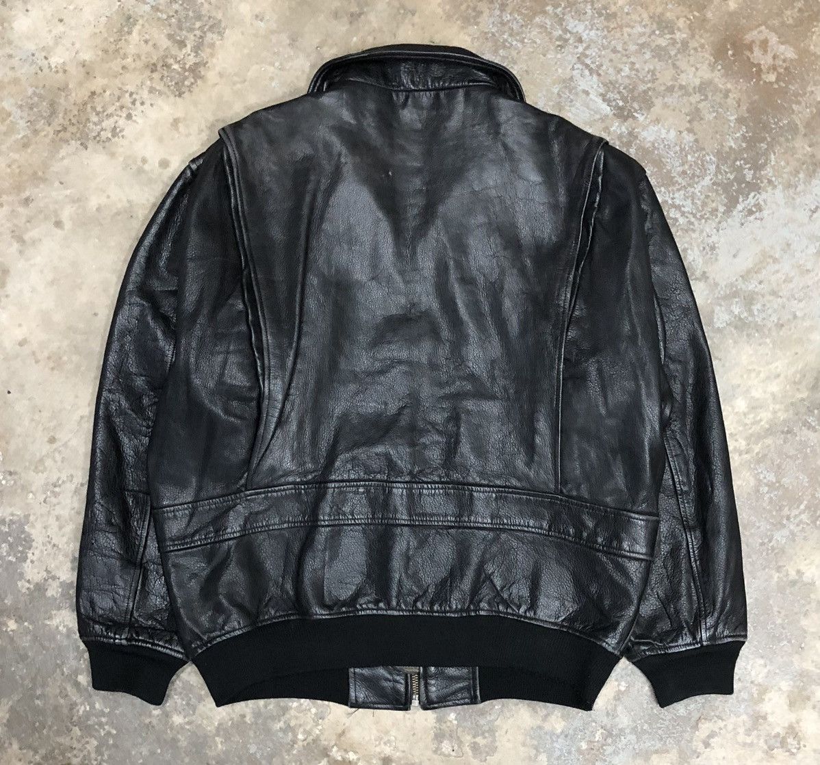 Vintage Vintage Argyle Club Black Leather Bomber Jacket Size US L / EU 52-54 / 3 - 6 Thumbnail