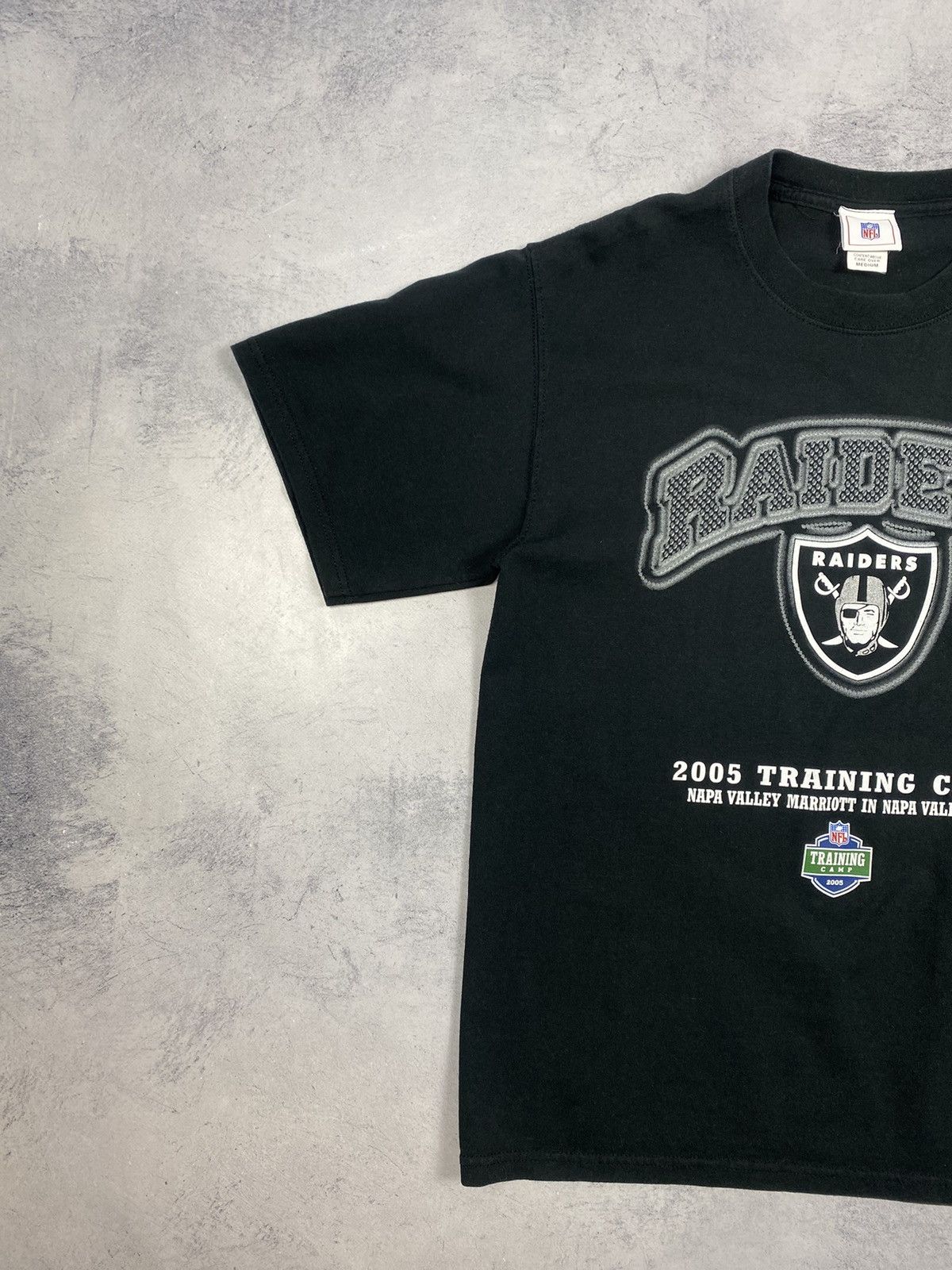 NFL Vintage 2005 Oakland Raiders NFL Football Graphic T Shirt Size US M / EU 48-50 / 2 - 3 Thumbnail