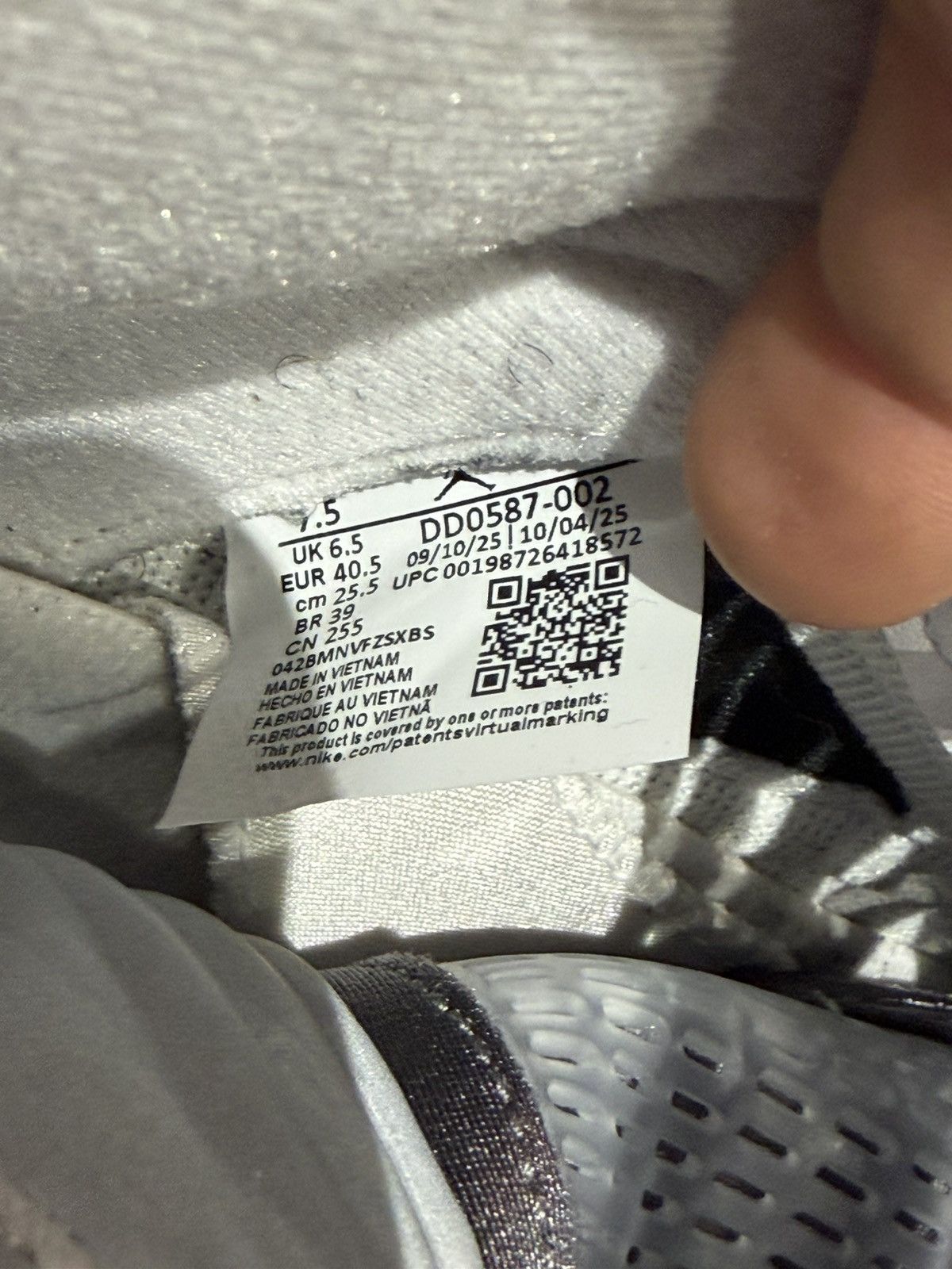 Jordan Brand Size 7.5 - Jordan 5 Retro Wolf Grey Size US 7.5 / EU 40-41 - 10 Thumbnail