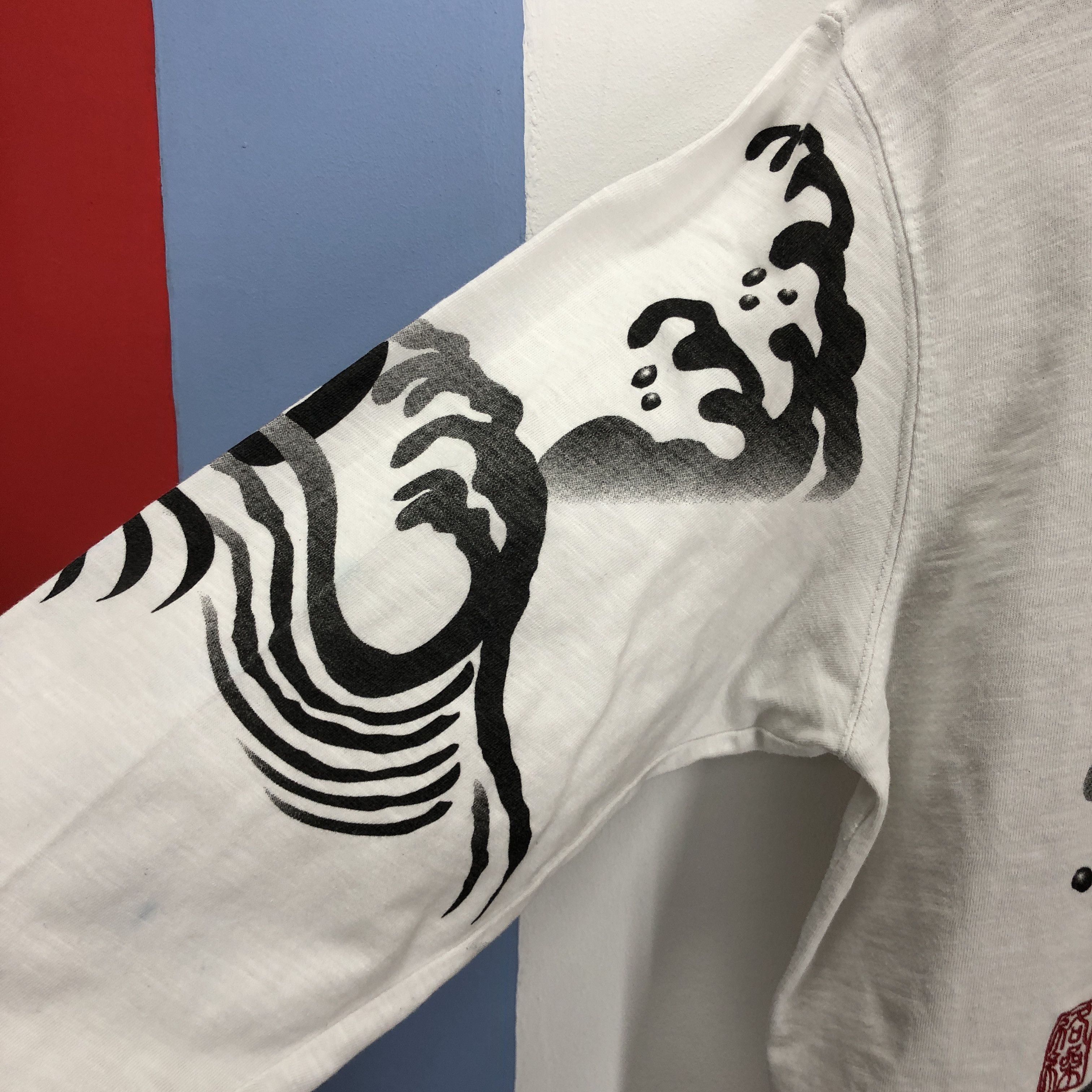 Japanese Brand KARAKURI Embroidery Koi Rare Triple Pocket L/S Tees #1583/01 Size US M / EU 48-50 / 2 - 4 Thumbnail