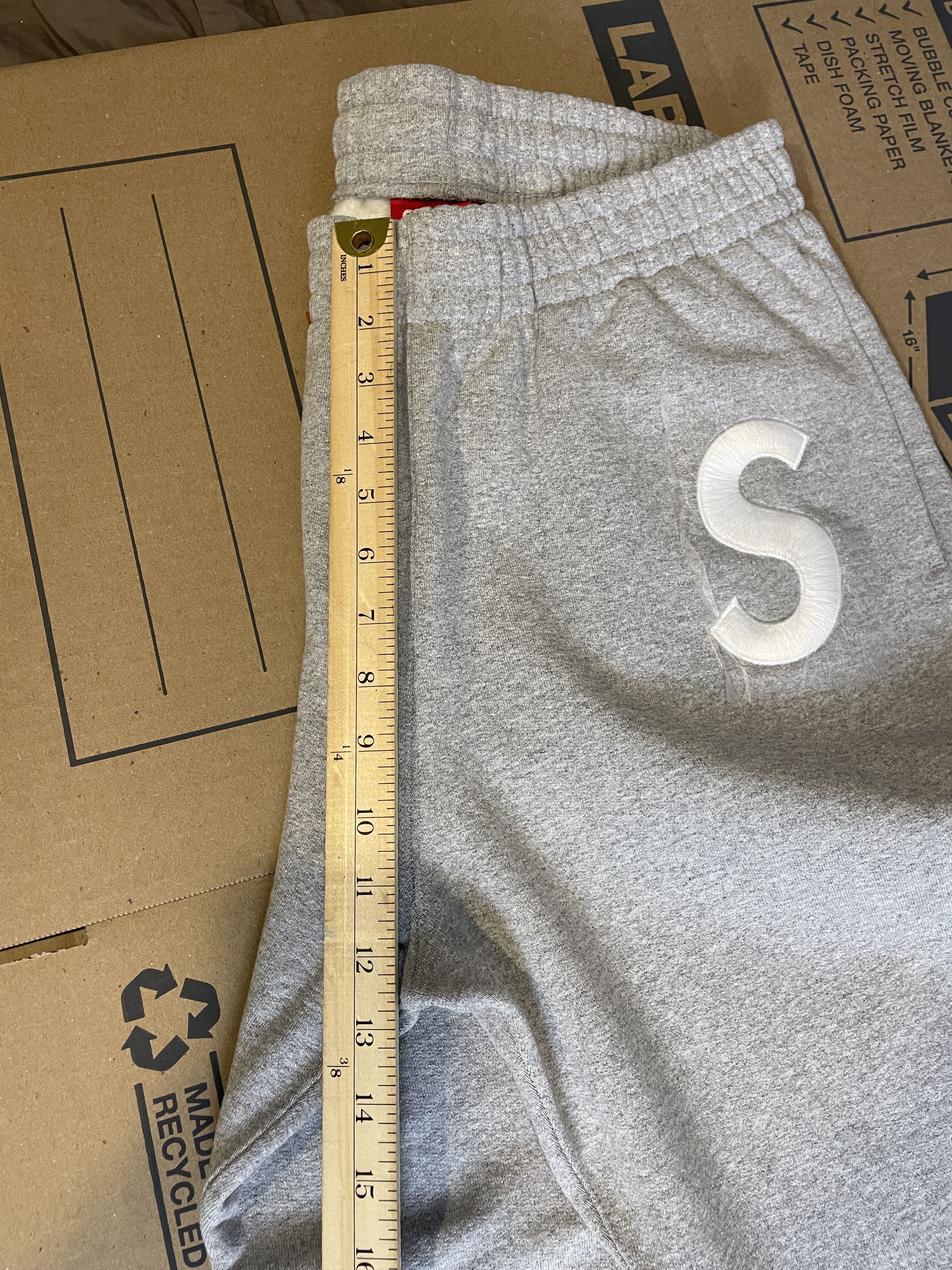 Supreme S LOGO SWEATPANTS SMALL Size US 30 / EU 46 - 8 Thumbnail