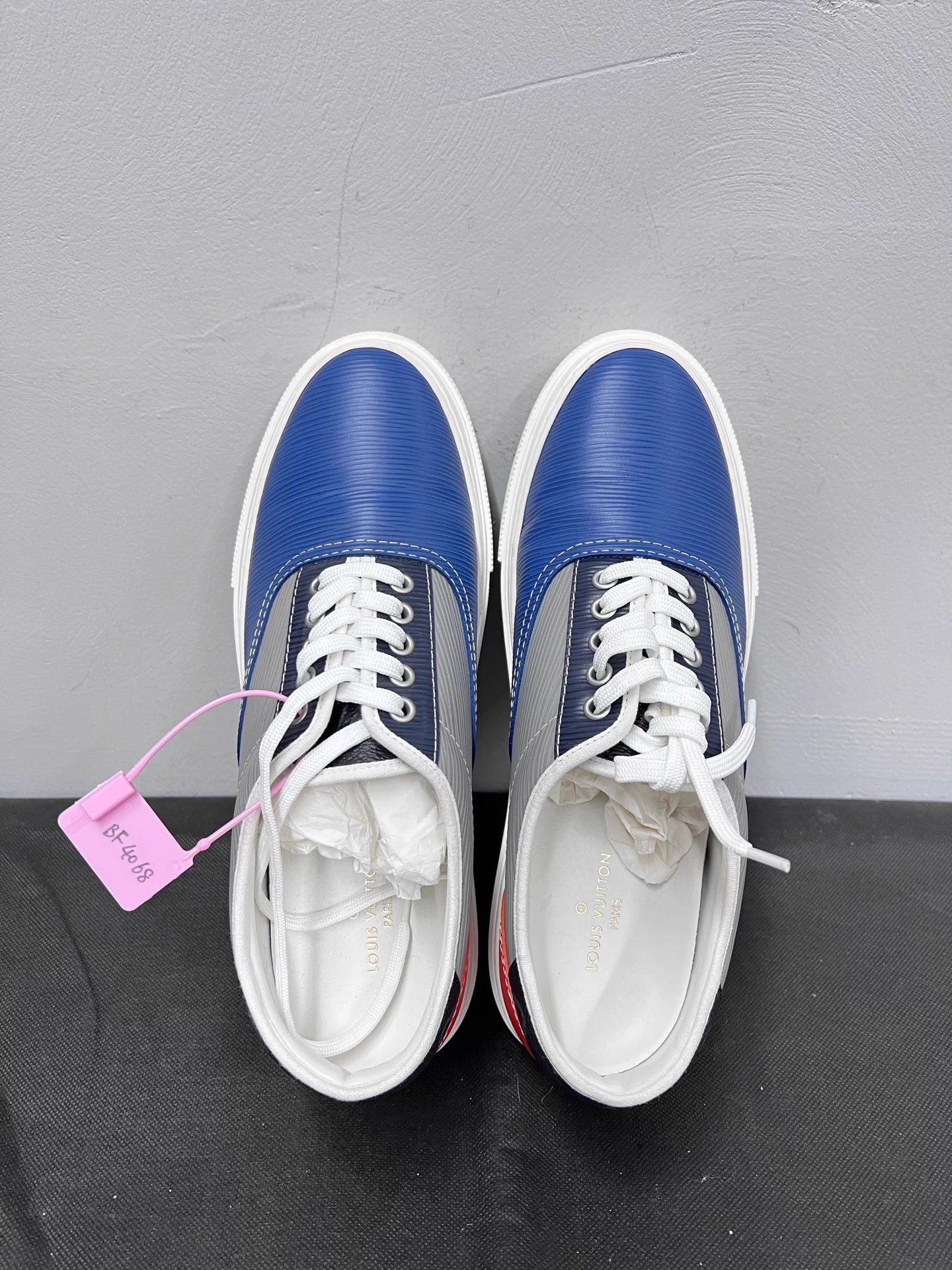 Louis Vuitton LV Gray-Blue Colorblocked Epi Sneaker UK7.5 MINT BF4068 Size US 8.5 / EU 41-42 - 4 Thumbnail