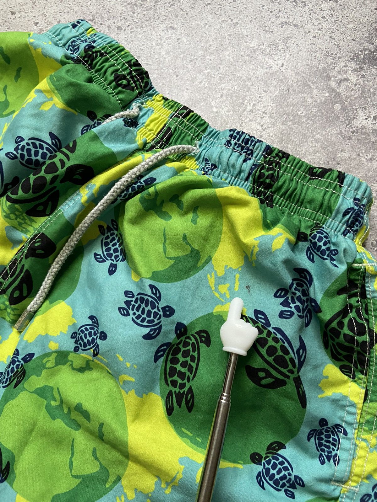 Vilebrequin Vilebrequin Turtle Print Beach Shorts XL Size US 36 / EU 52 - 8 Thumbnail