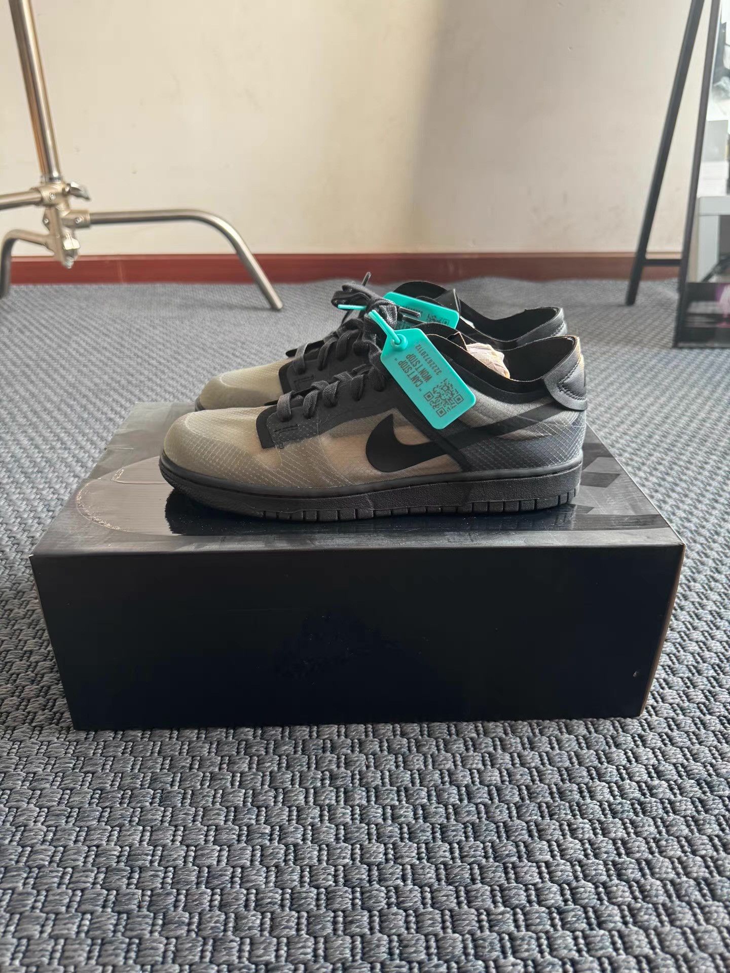 Nike Nike Dunk Low x CDG collaborative shoes Q17 Size US 9.5 / EU 42-43 - 2 Thumbnail