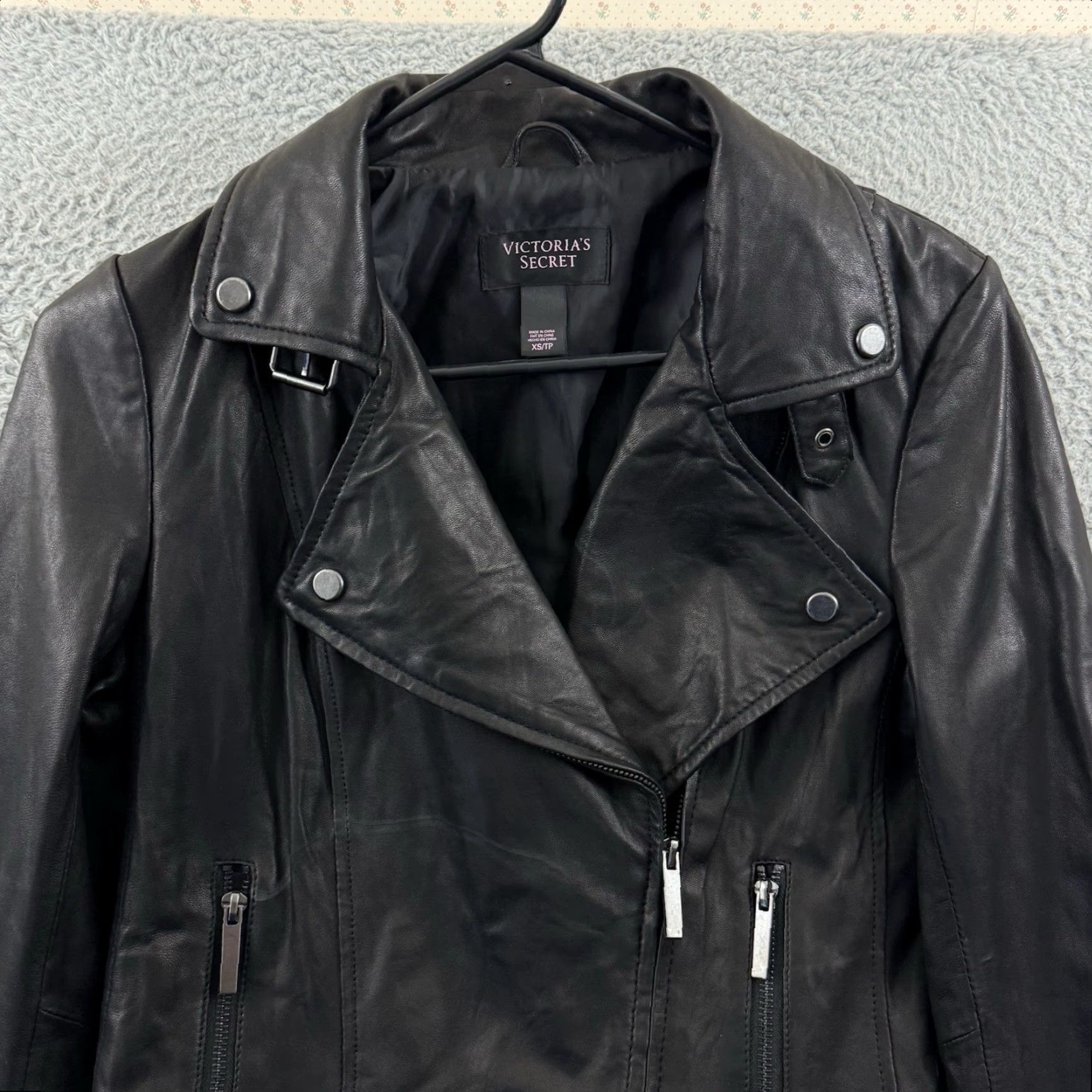 Victoria's Secret Victoria's Secret Jacket Womens XS Black Leather Moto Biker Grunge Punk Leather Jacket XS Black Victoria's Secret Womens Jacket Size XS / US 0-2 / IT 36-38 - 3 Thumbnail