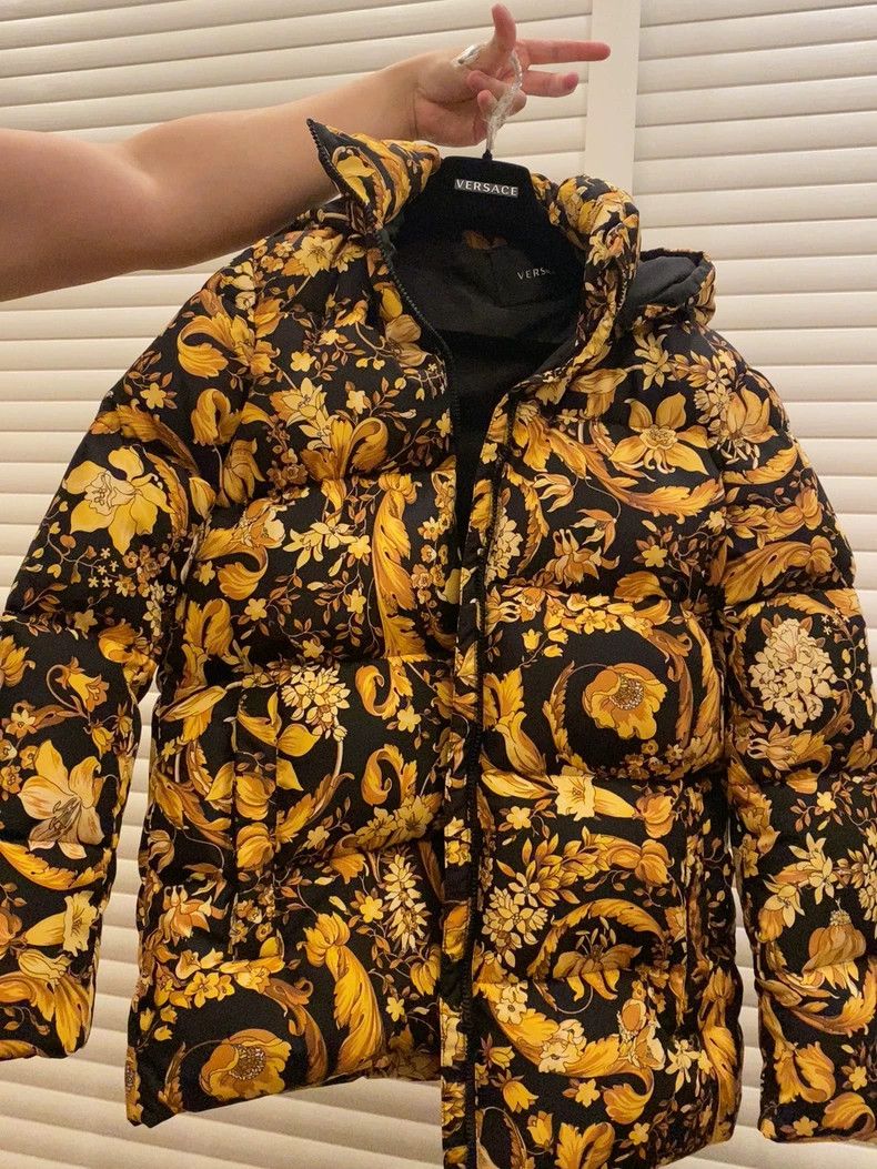 Versace Versace Classic baroque print Size US M / EU 48-50 / 2 - 3 Thumbnail