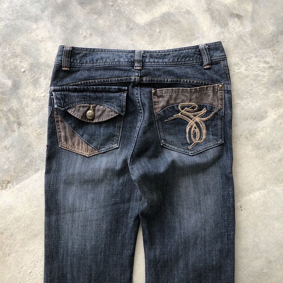 Japanese Brand Flare CAROUGE Rare Embroidered Flower Design Jeans Size US 29 - 4 Thumbnail
