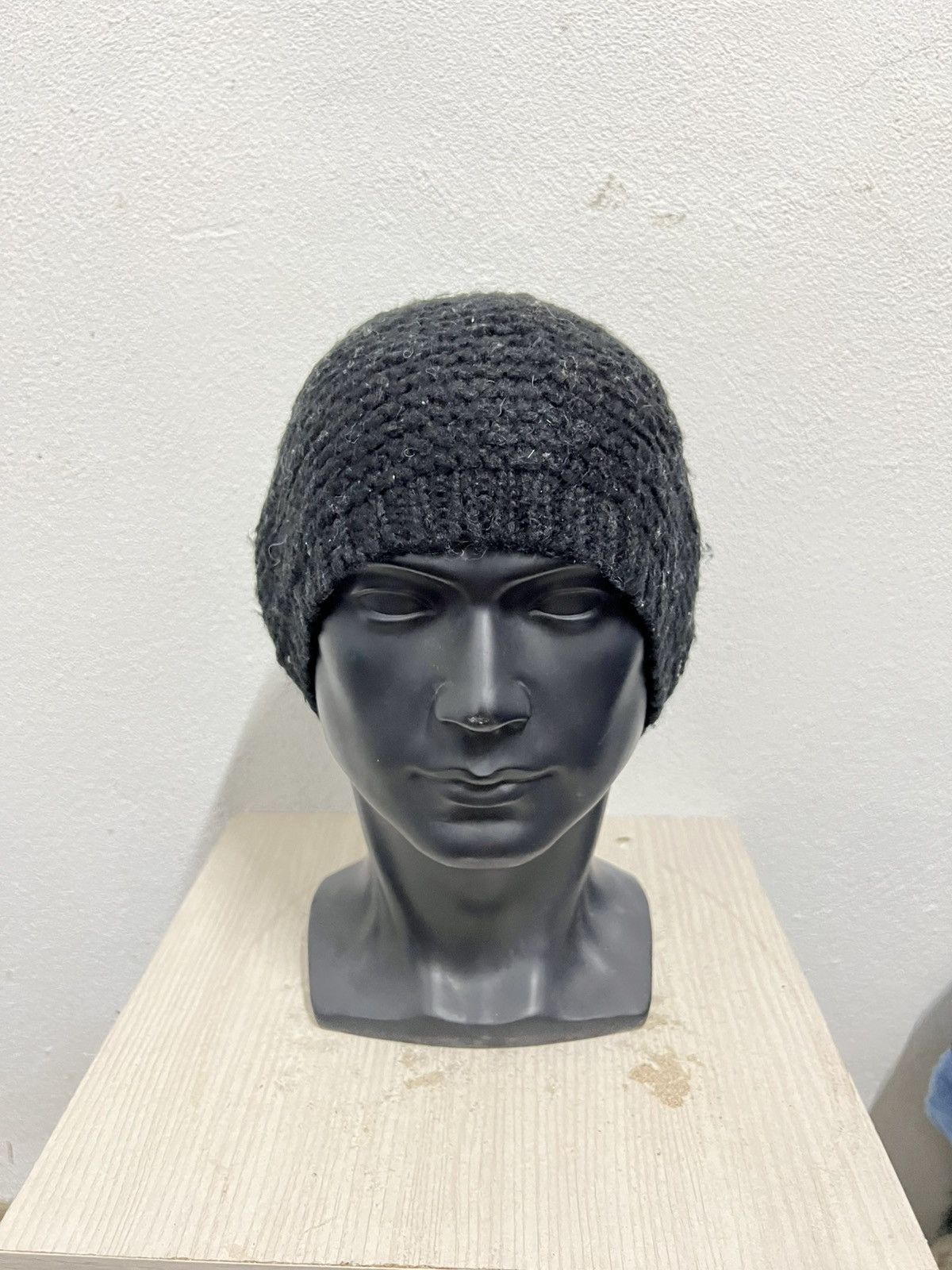 Vintage Vintage H&M Knit Beanie Hat Size ONE SIZE - 2 Thumbnail