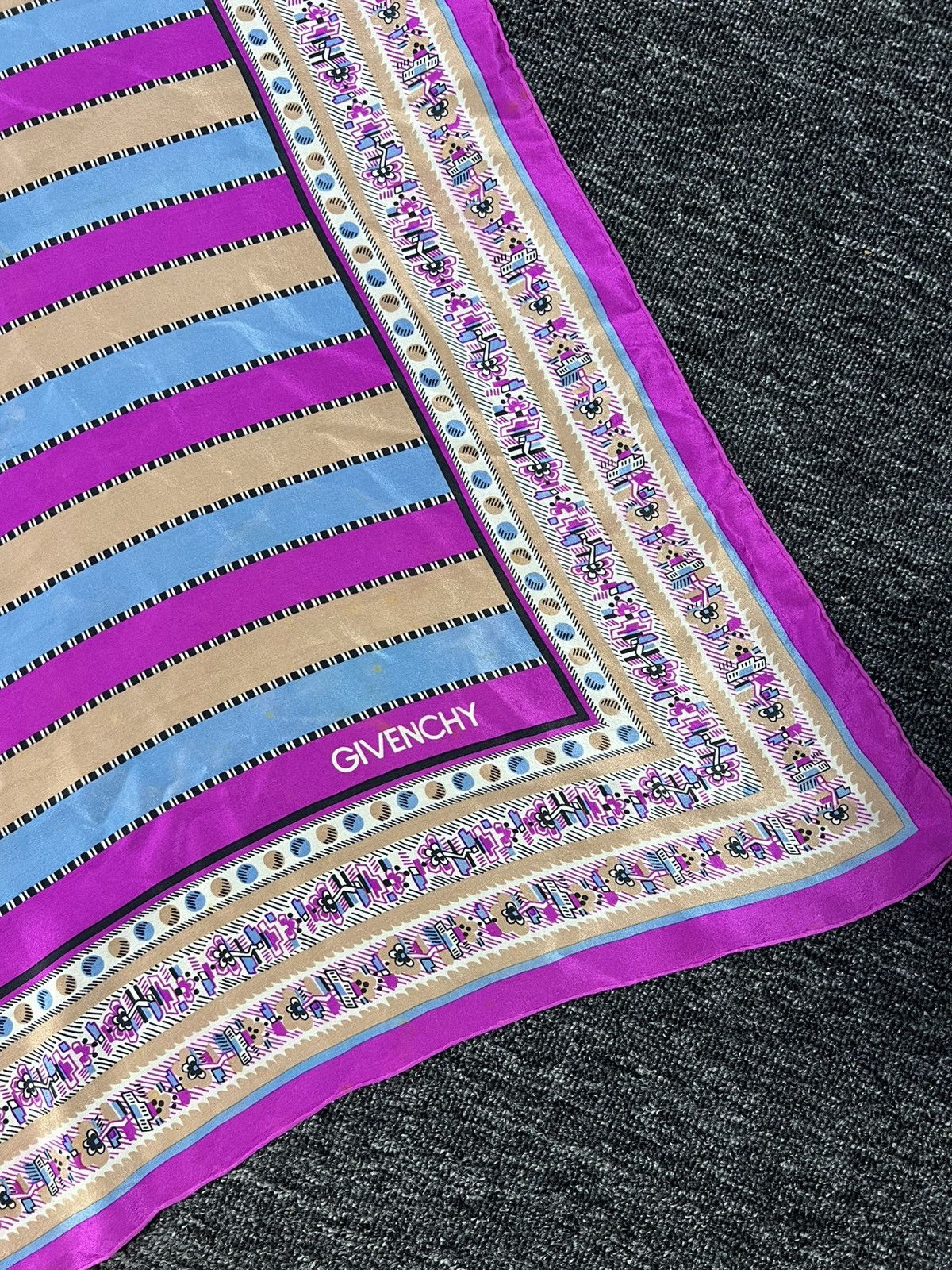 Givenchy Vibtage Givenchy Silk Scarf Size ONE SIZE - 2 Thumbnail
