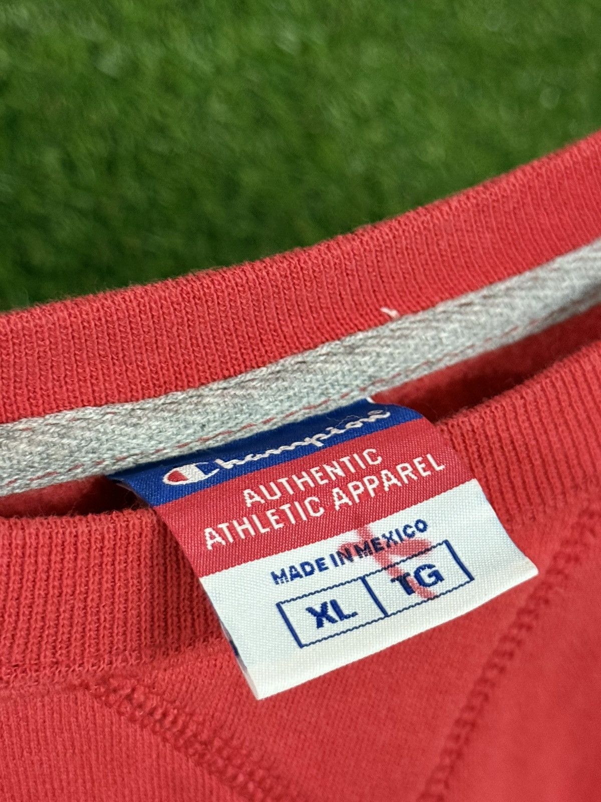 Champion Vintage University Of Alabama Crimson Tide Sweatshirt Red XL Size US XL / EU 56 / 4 - 4 Thumbnail