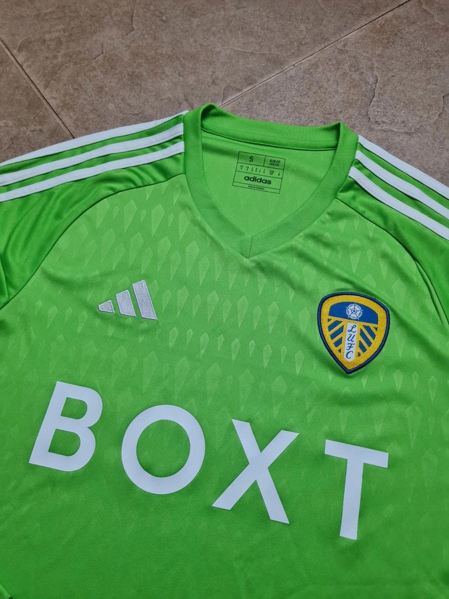 Adidas Leeds United Goalkeeper Adidas Long Sleeve Jersey & Shorts Size US S / EU 44-46 / 1 - 23 Thumbnail