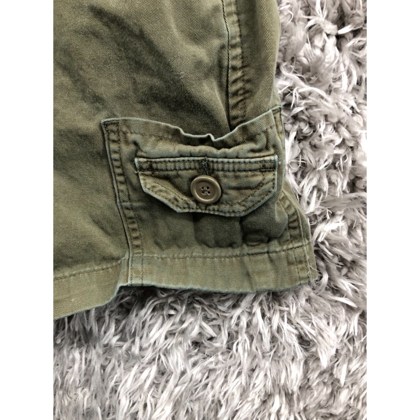 Lee Lee Cargo Shorts Womens Size 16 Mid Rise Medium Green Hook Eye Casual 5-Pocket Design Cotton Regular Size 38" / US 16 / IT 52 - 5 Thumbnail