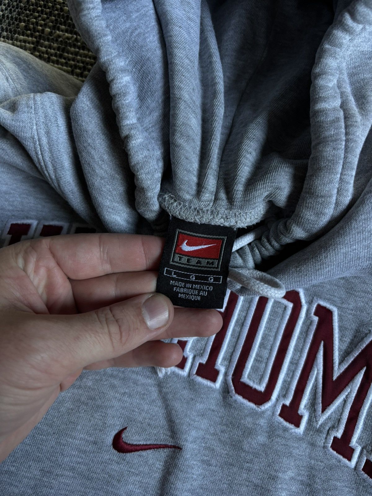 Nike Vintage Nike Oklahoma Big Logo Swoosh Boxy Fit Hoodie Size US L / EU 52-54 / 3 - 4 Thumbnail